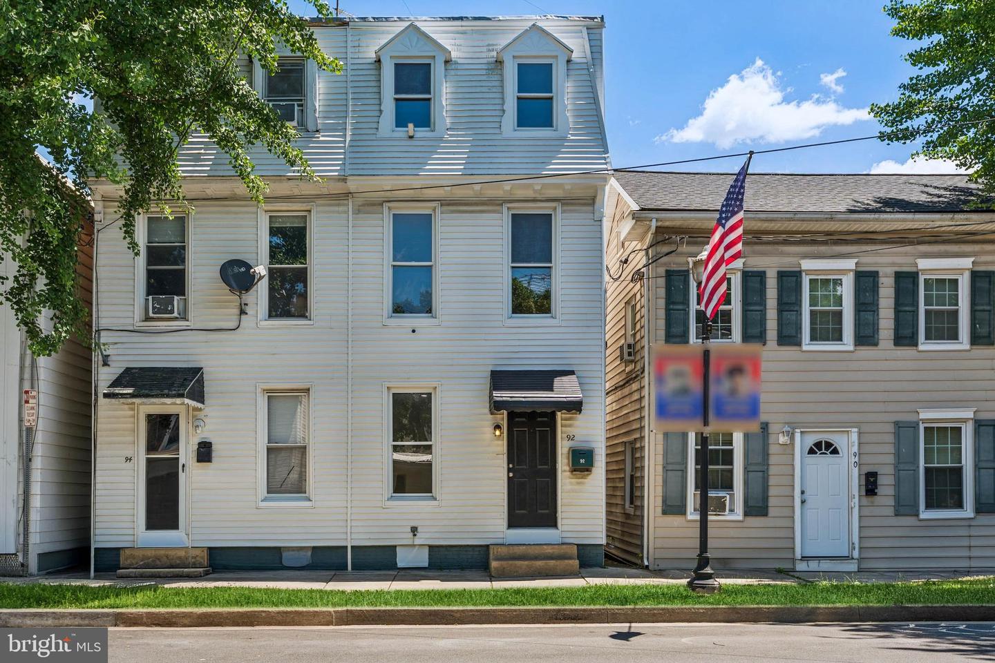 92 Pennsylvania Ave Property Photo 1