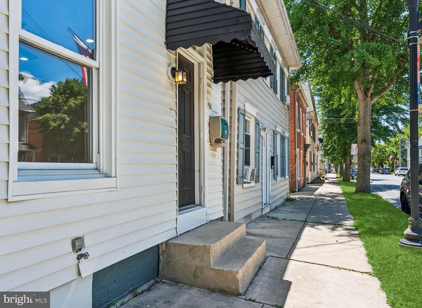 92 Pennsylvania Ave Property Photo 2