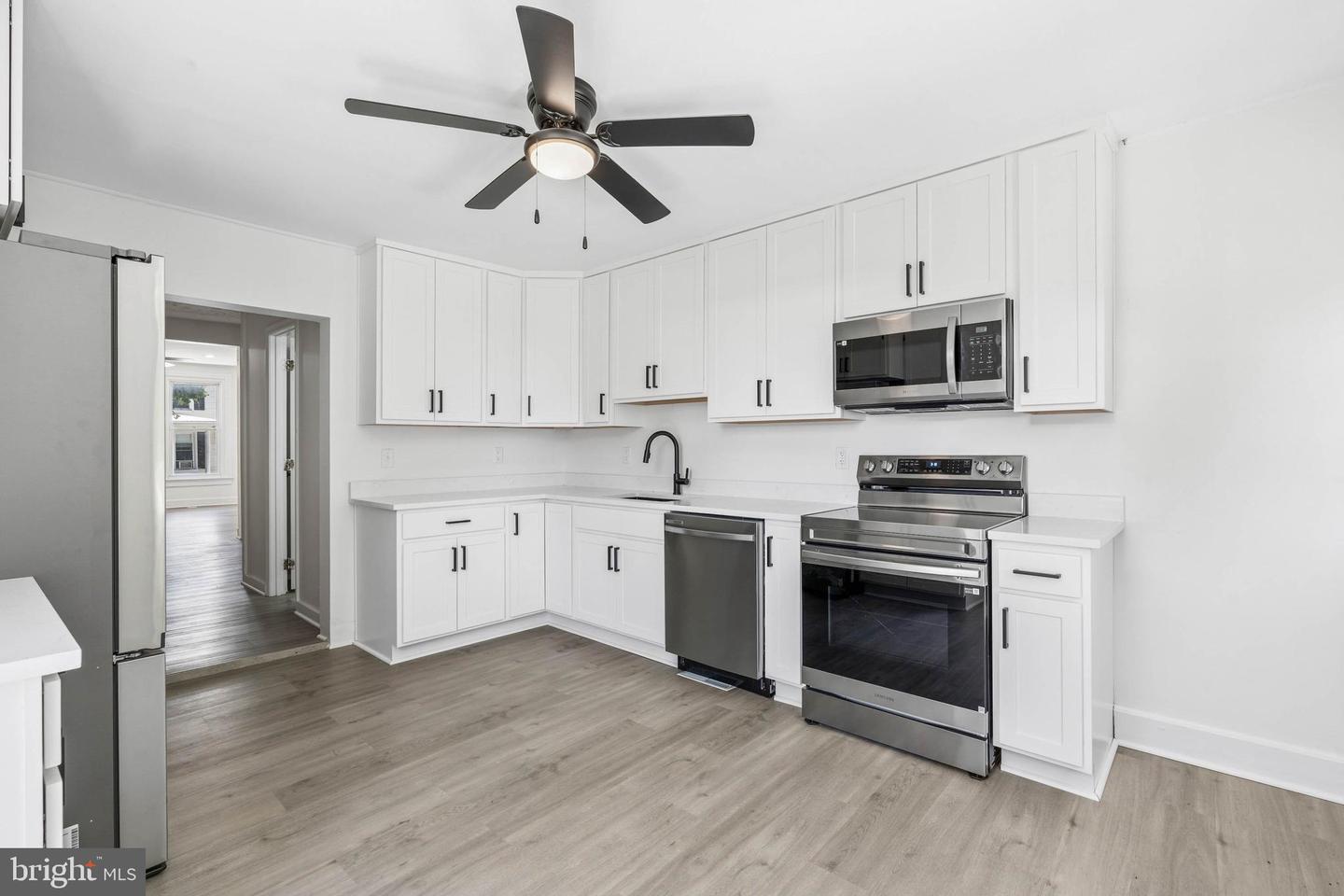 92 Pennsylvania Ave Property Photo 4