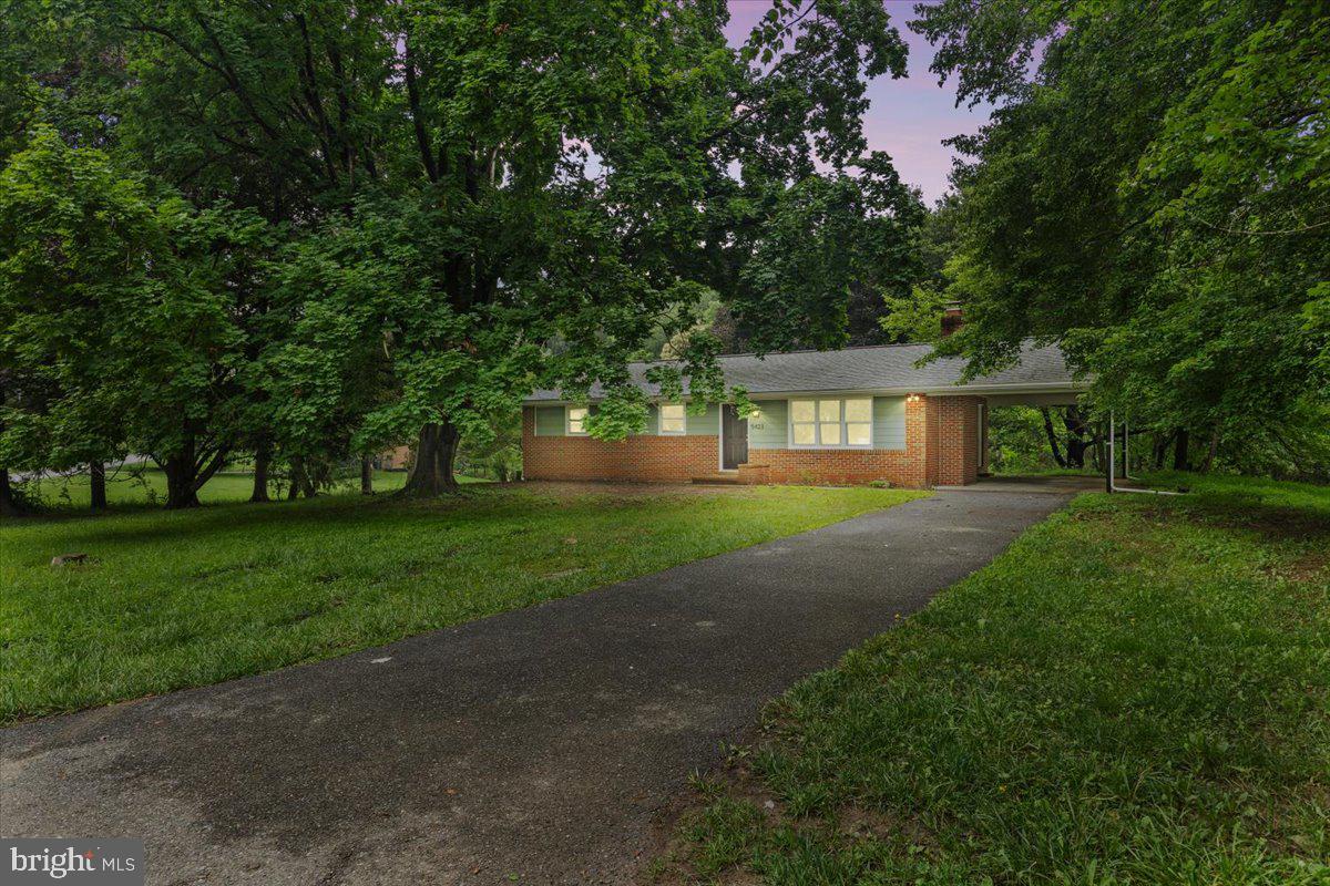 5423 EMERALD DR Property Photo 1
