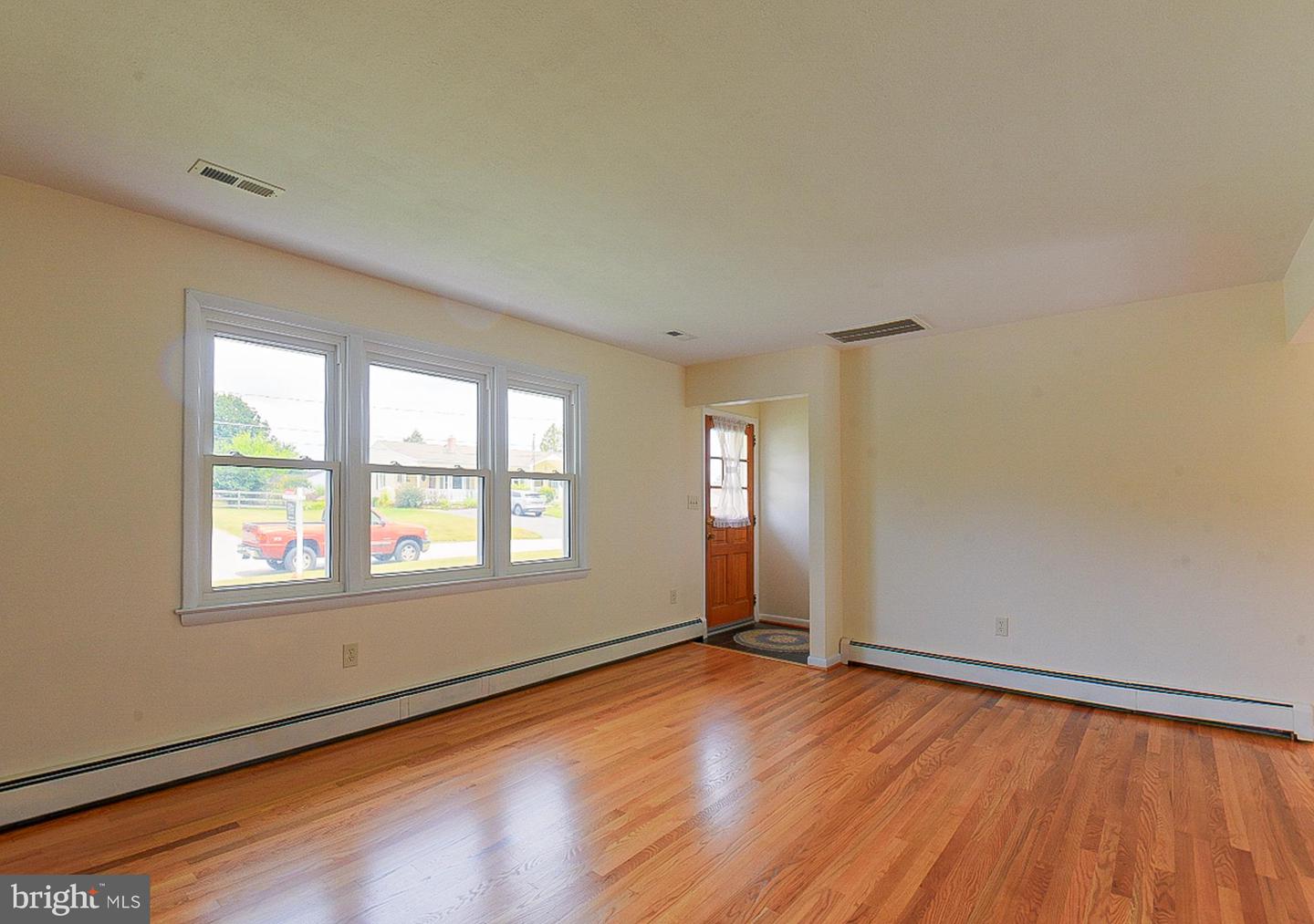 313 Wayne Ave Property Photo 13