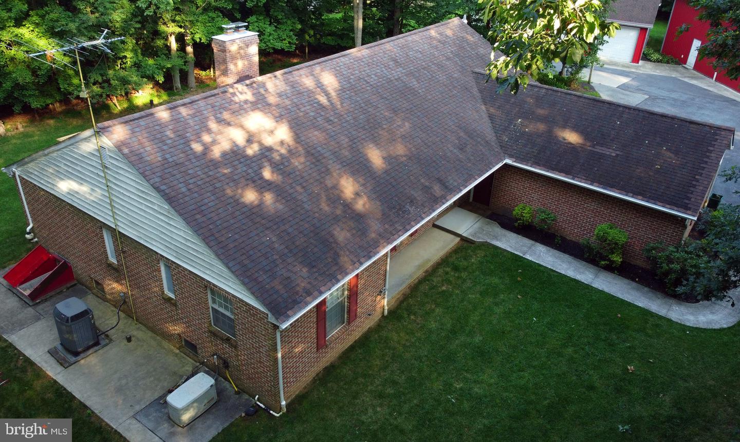 2597 Braddock Rd Property Photo 6