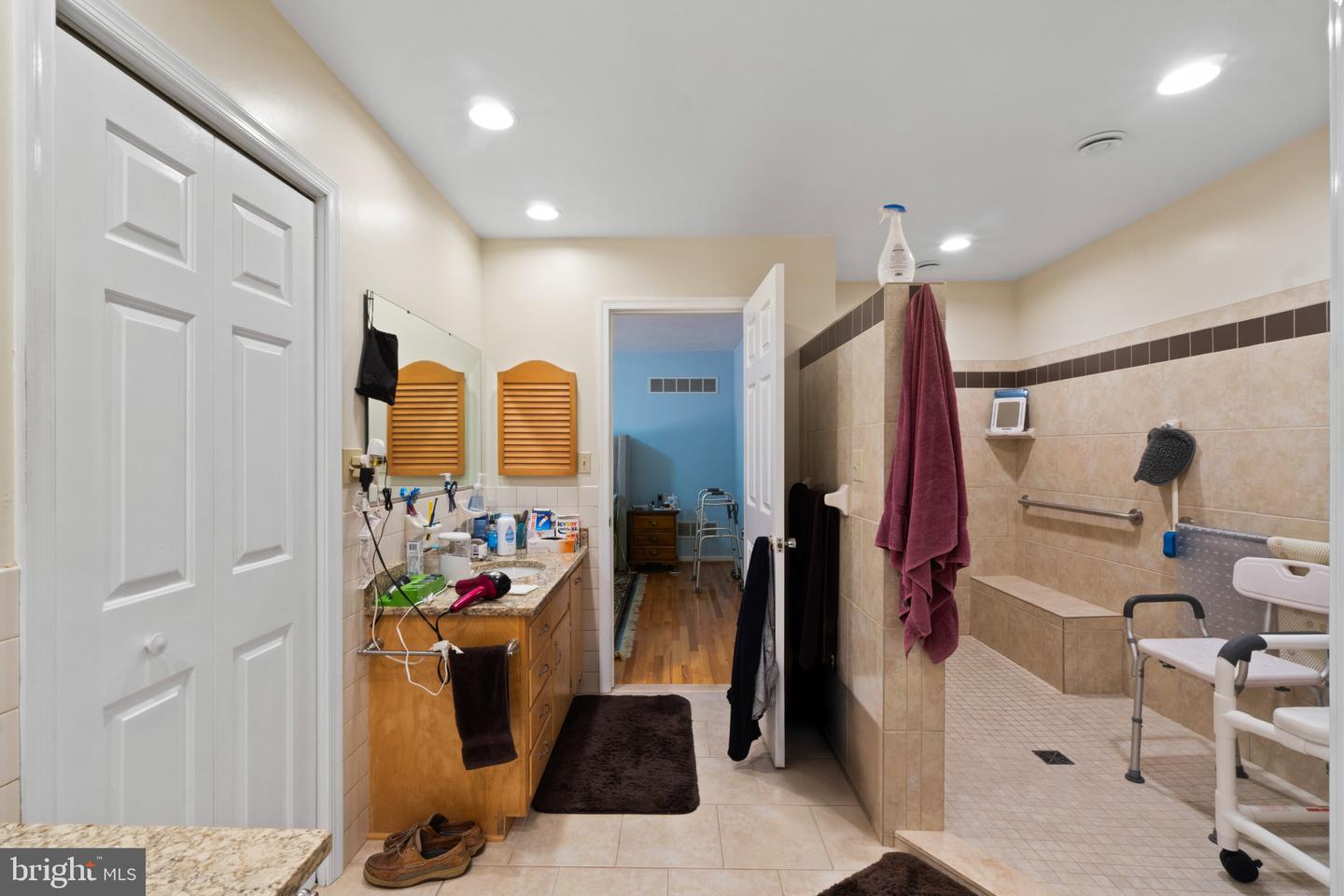 2597 Braddock Rd Property Photo 15