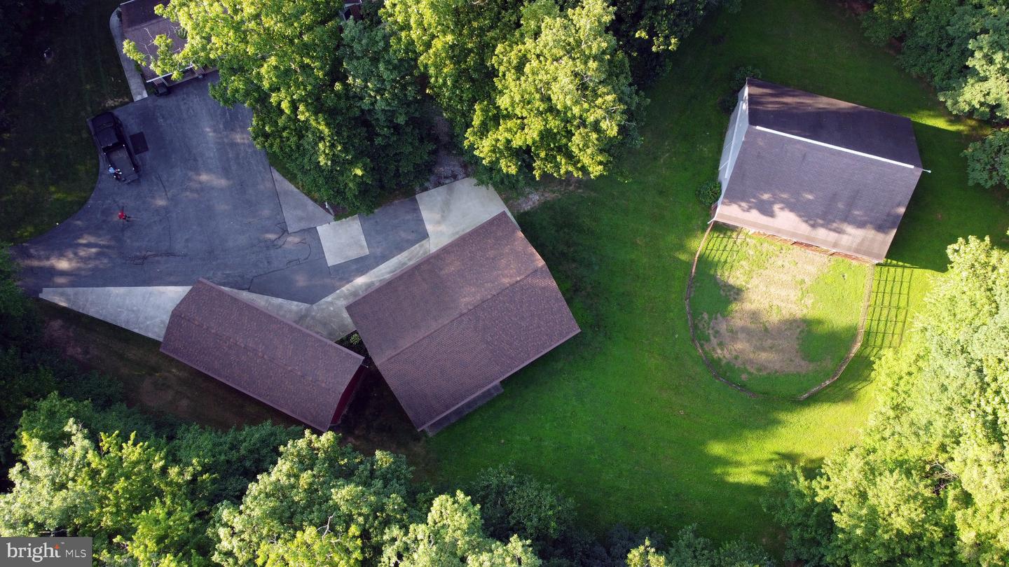 2597 Braddock Rd Property Photo 38