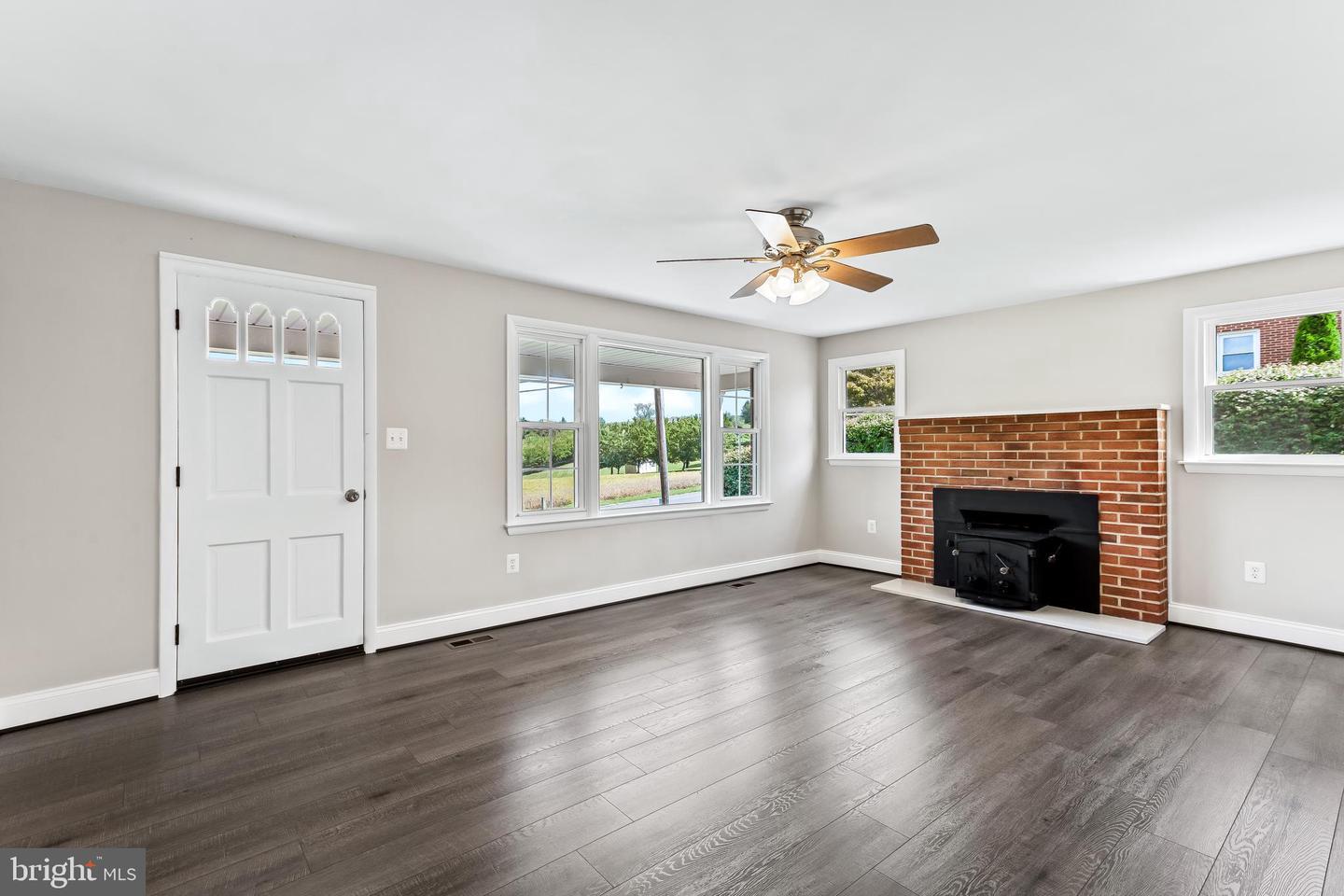 105 Warfieldsburg Rd Property Photo 3