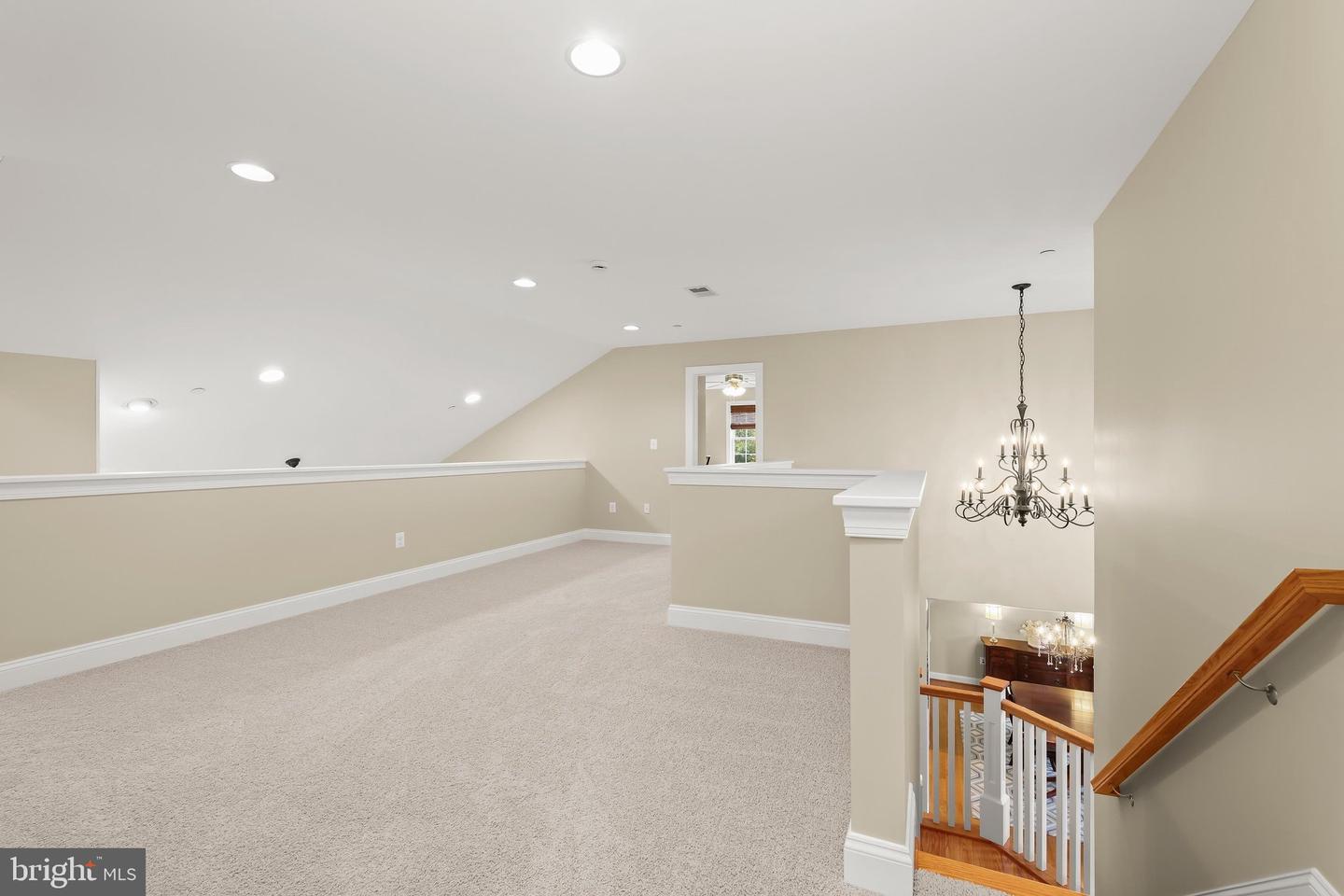 4175 Thomas Dr Property Photo 35