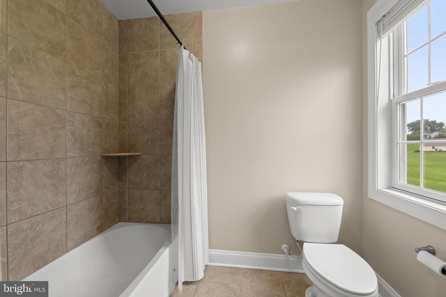 4175 Thomas Dr Property Photo 43