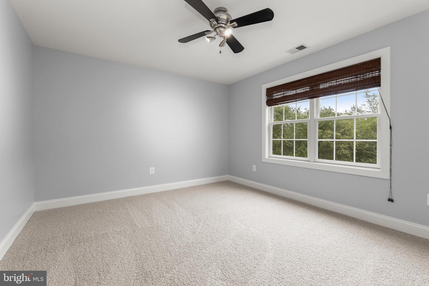 4175 Thomas Dr Property Photo 45