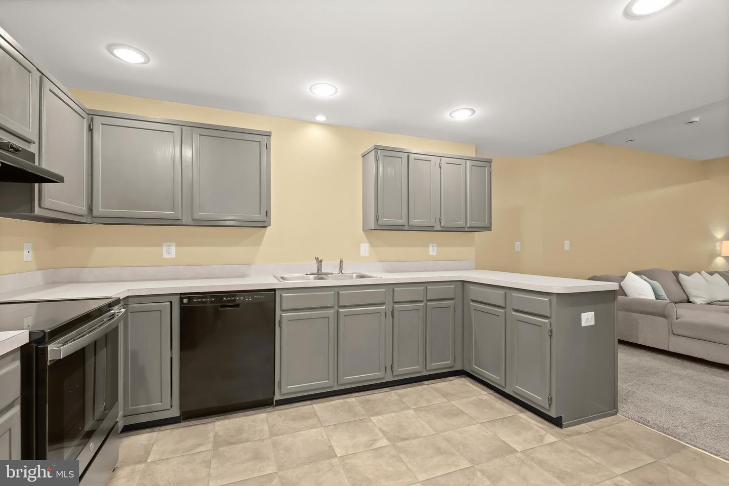 4175 Thomas Dr Property Photo 54