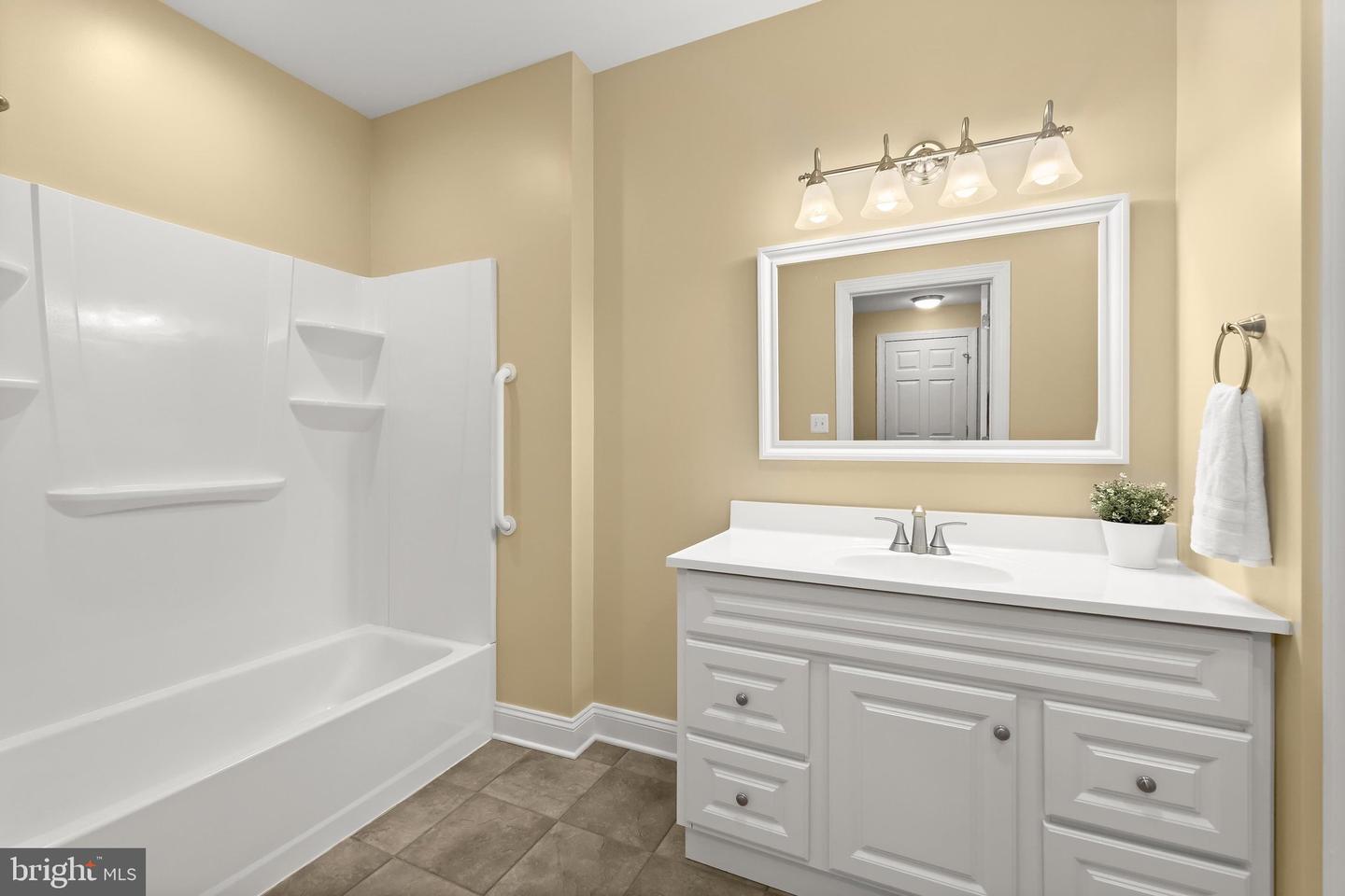 4175 Thomas Dr Property Photo 56