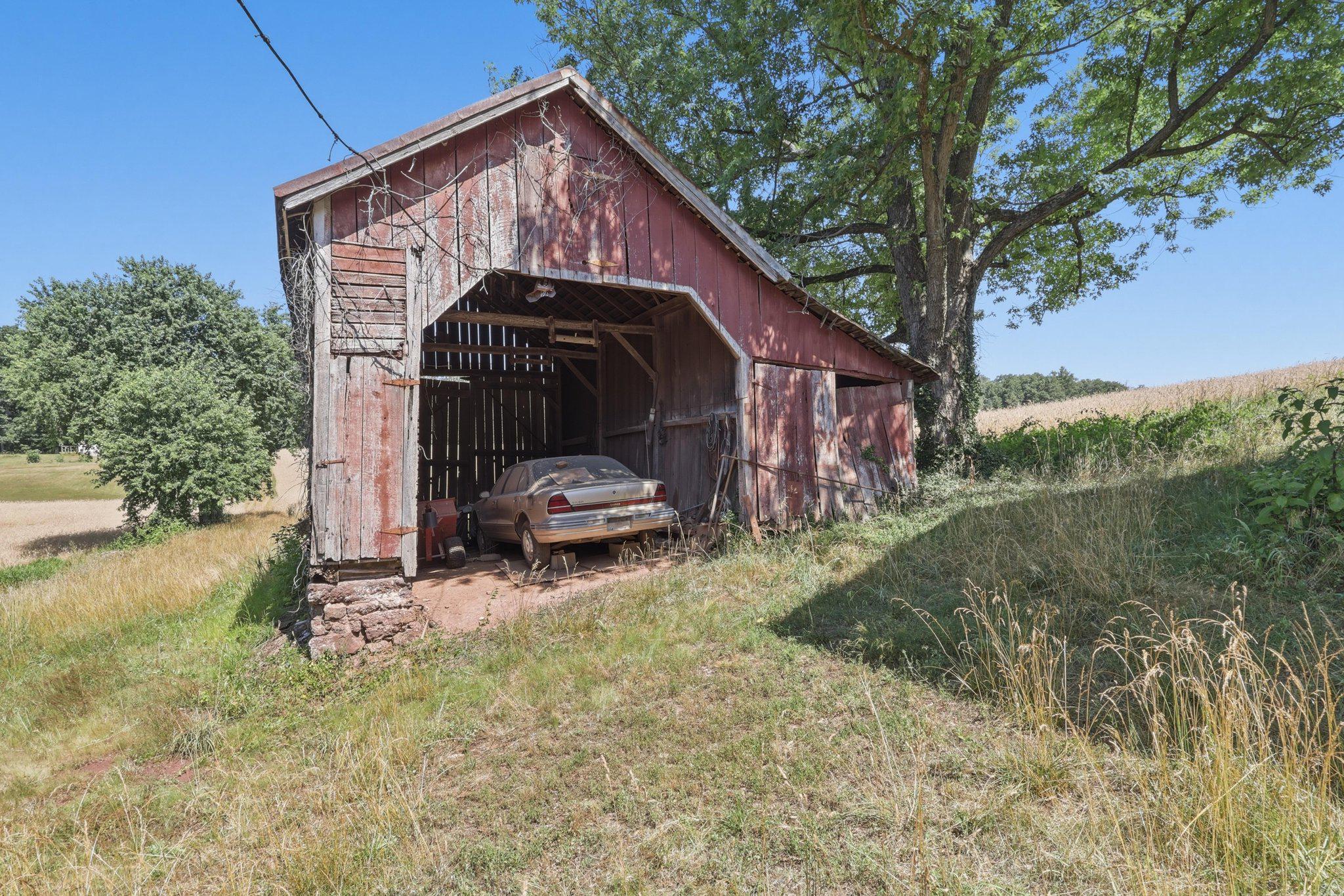 2519 & 2511 Robert Arthur Rd Property Photo 51