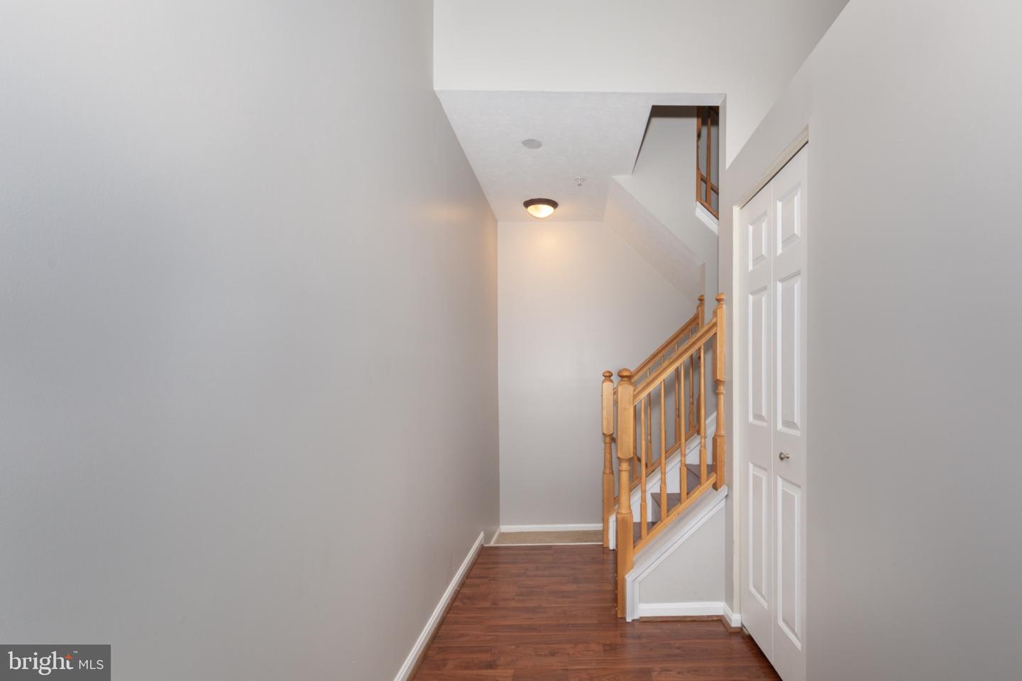 227 Lodestone Ct Property Photo 7