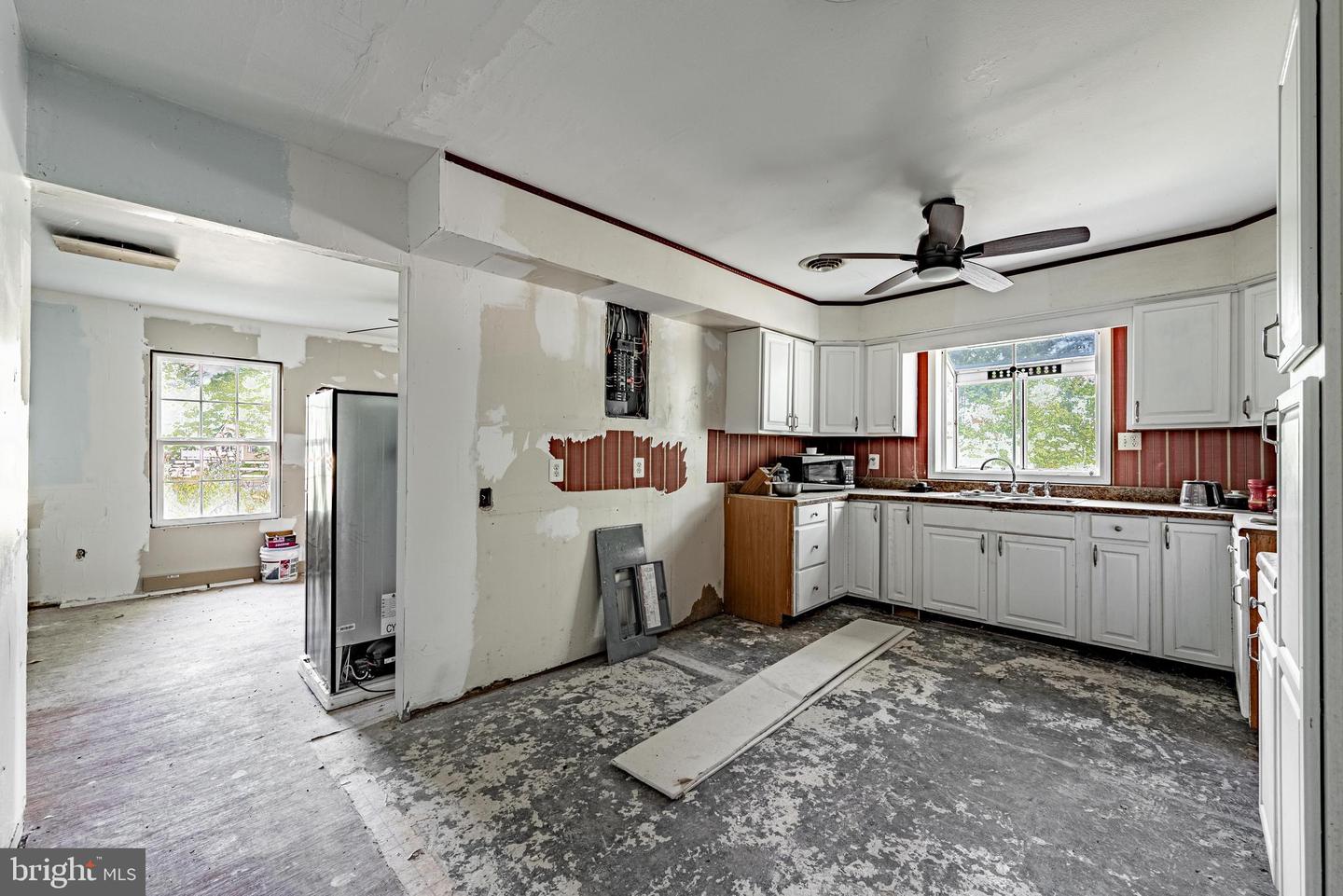 3601 Hooper Rd Property Photo 19