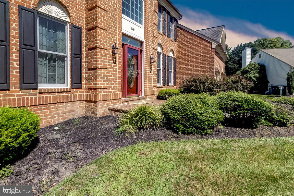 5764 Oyster Bay Dr Property Photo 7