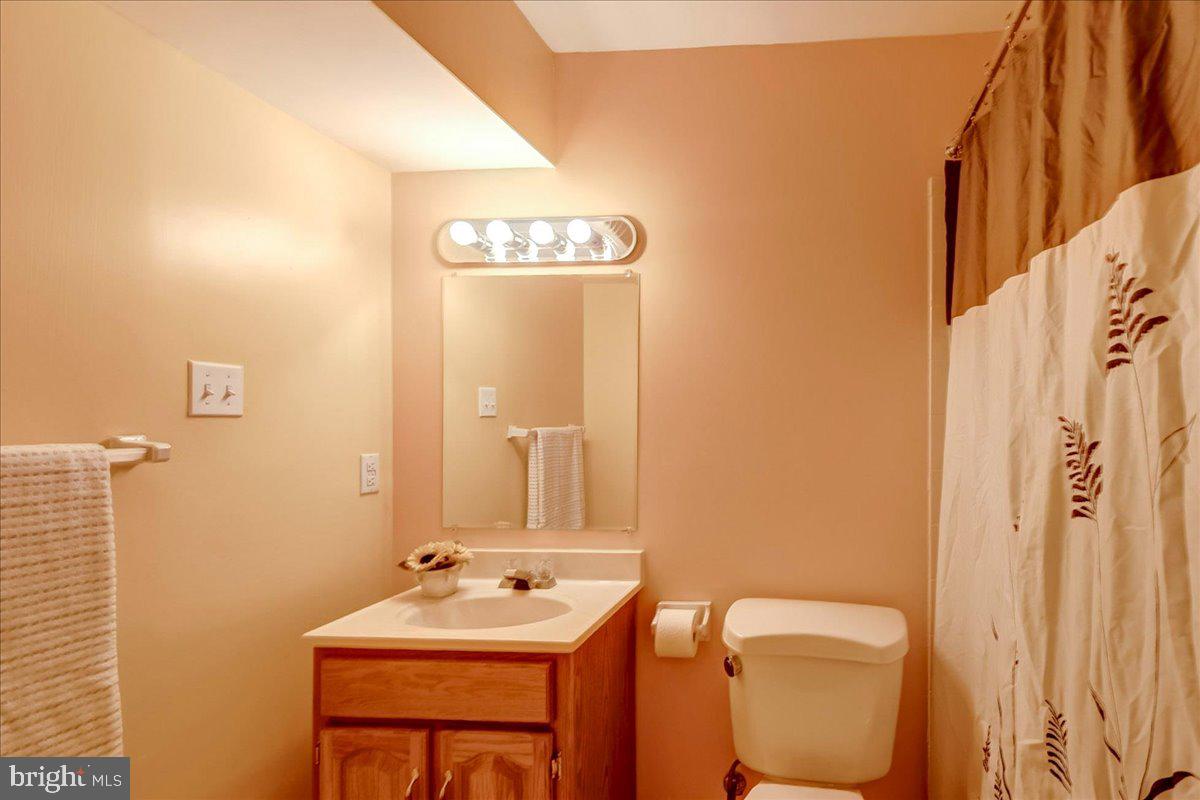 5764 Oyster Bay Dr Property Photo 31