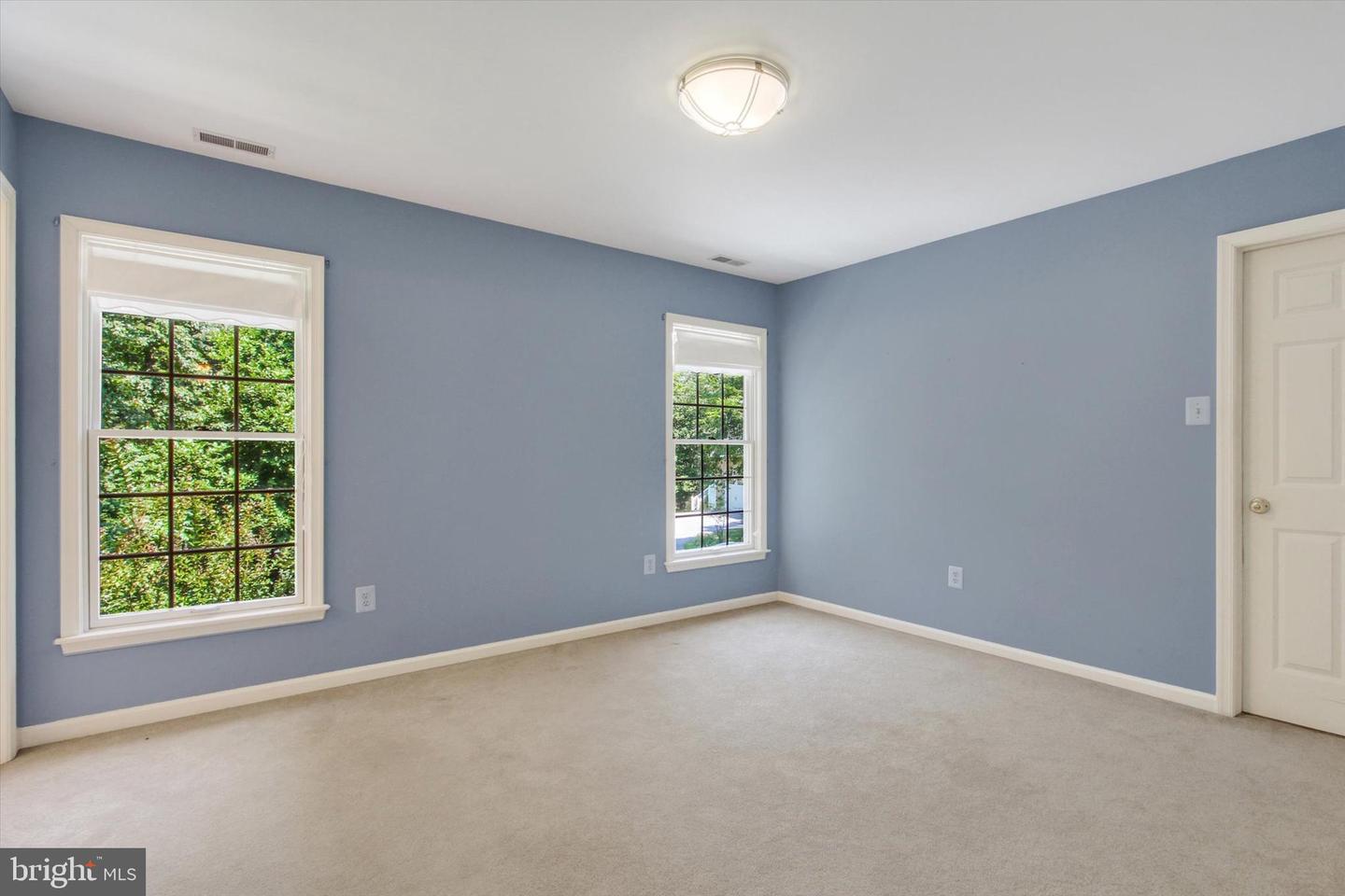 3088 Fenwick Dr Property Photo 41