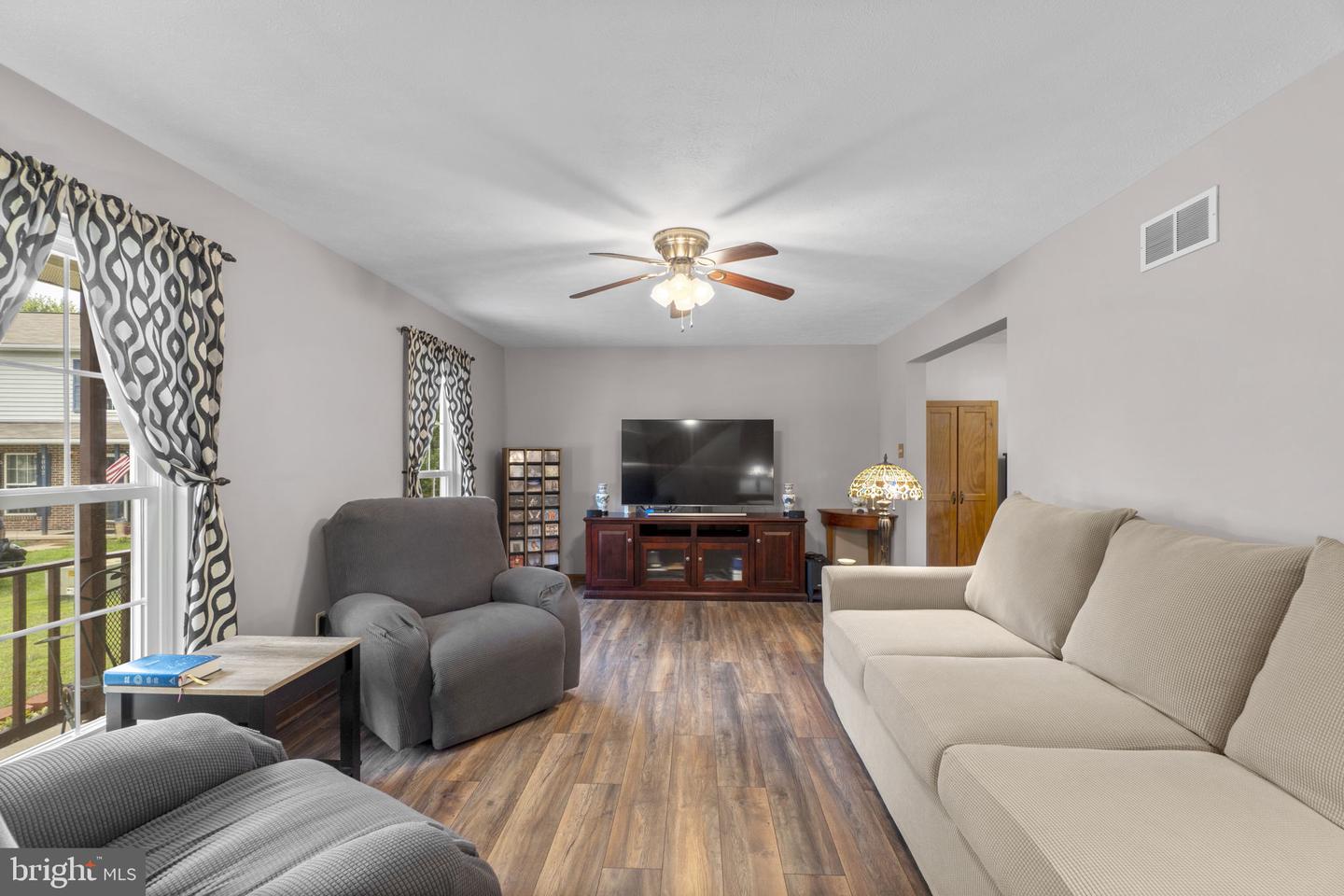 4803 Archer Dr Property Photo 5
