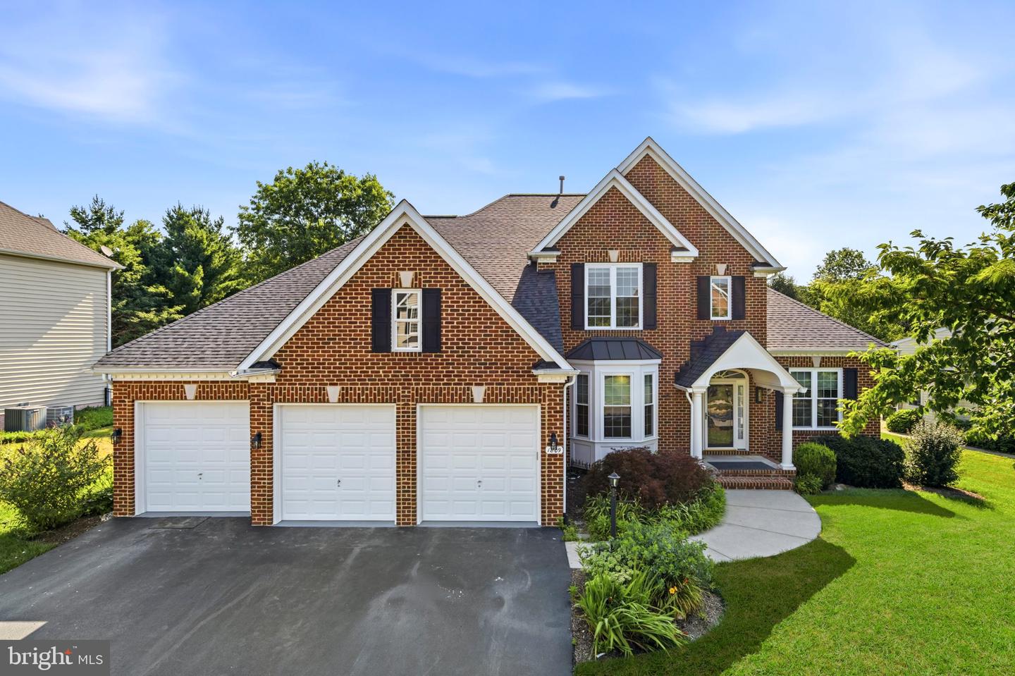 1809 Kings Forest Trl Property Photo 1