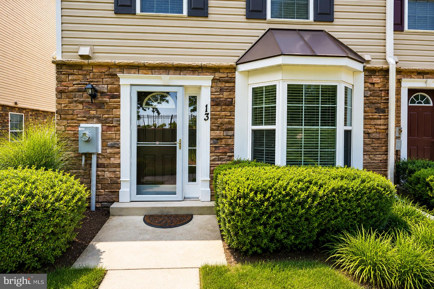 6488 Cornwall Dr #13 Property Photo 1