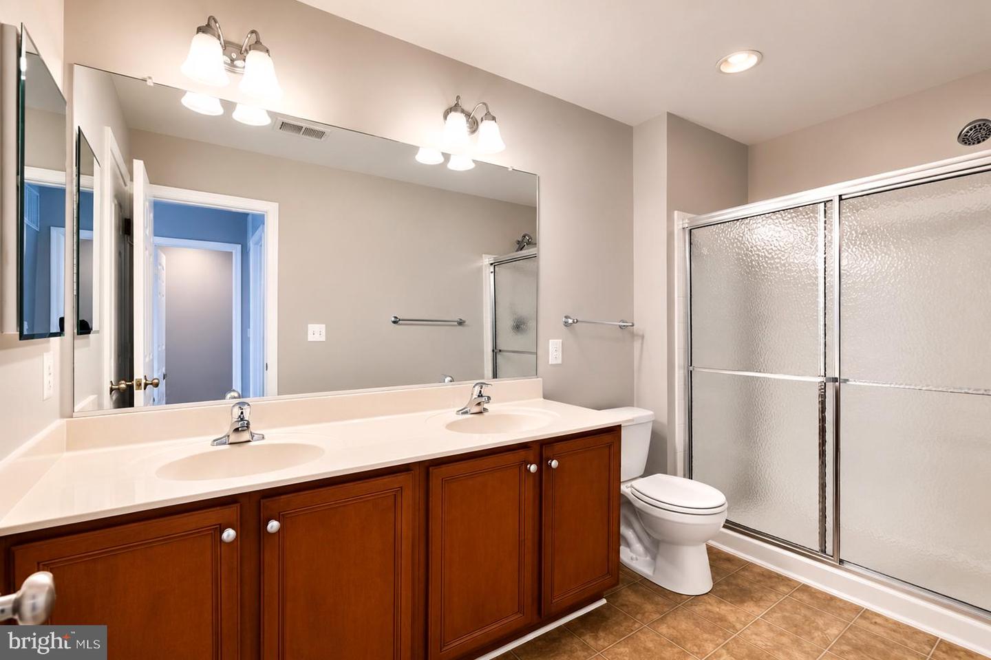 6488 Cornwall Dr #13 Property Photo 25