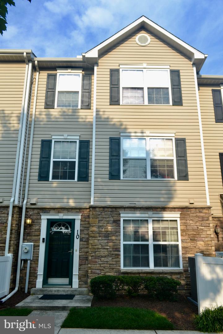 6488 CORNWALL DR #10 Property Photo 1