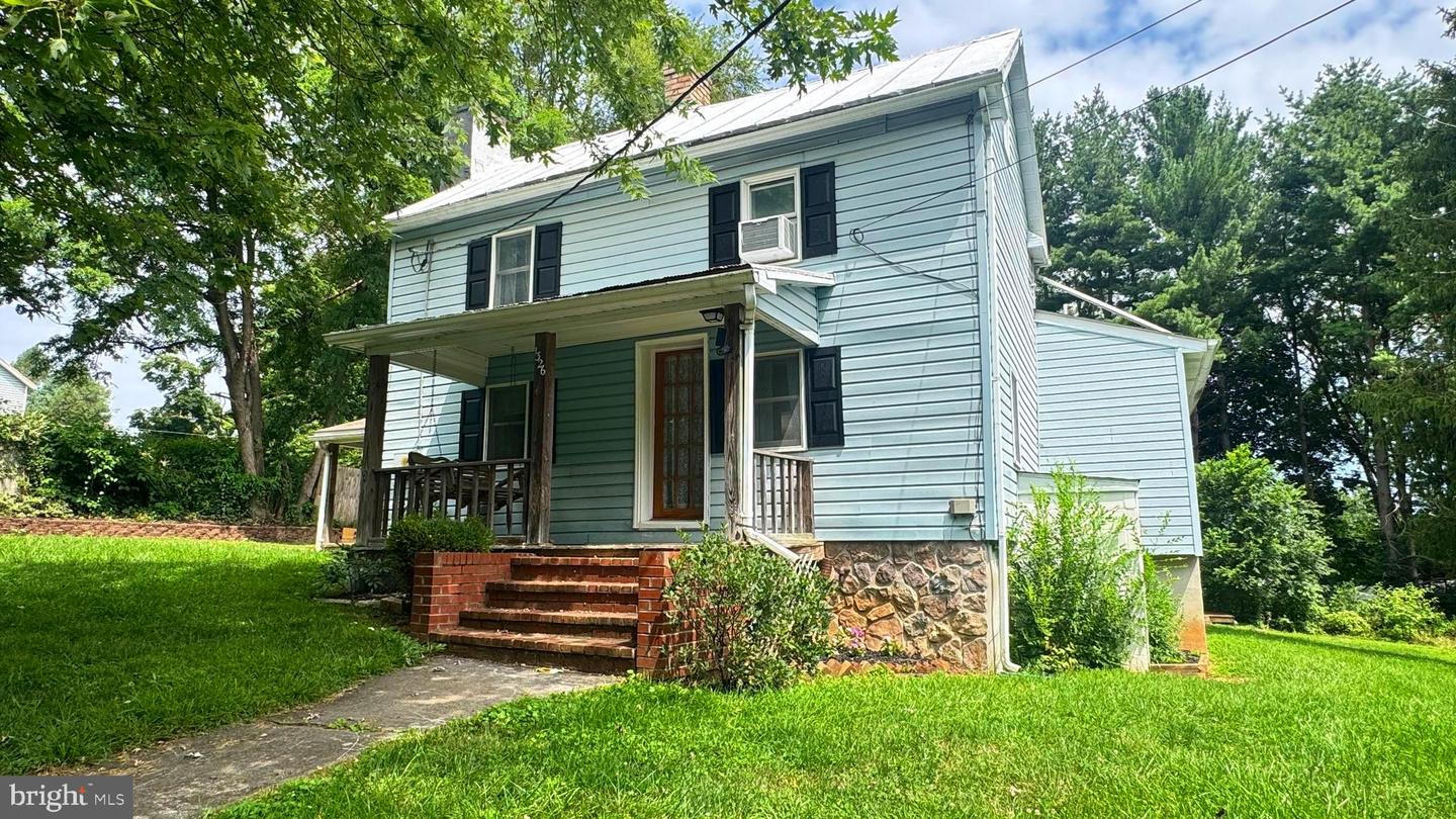 1326 Old New Windsor Rd Property Photo 1