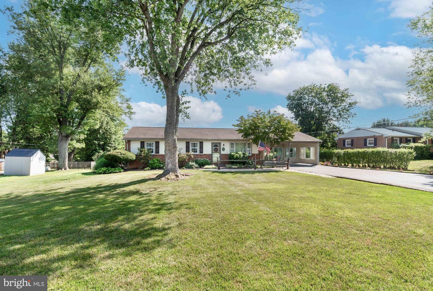 1648 Deer Park Rd Property Photo 1