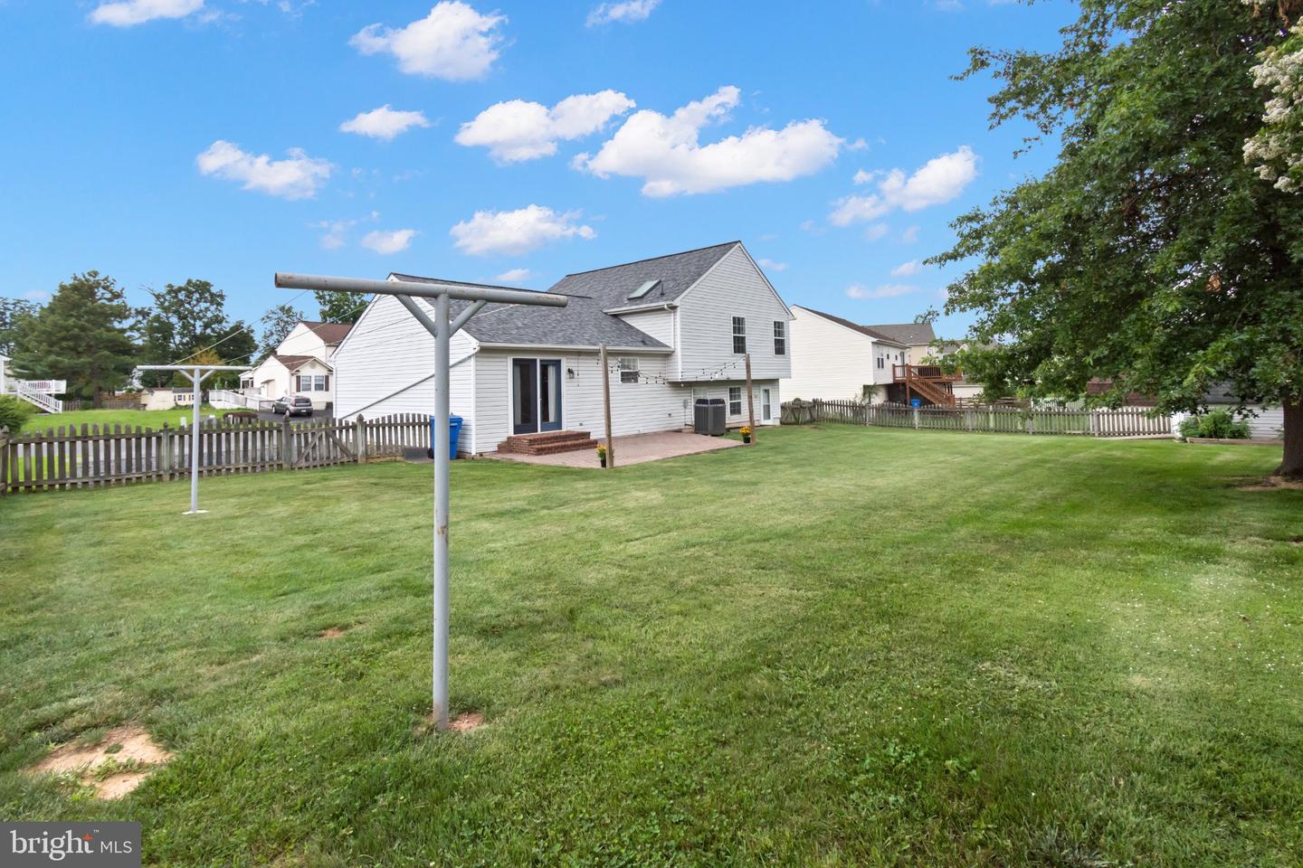 102 Kenan St Property Photo 7