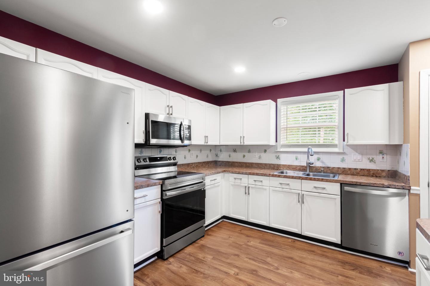 102 Kenan St Property Photo 16