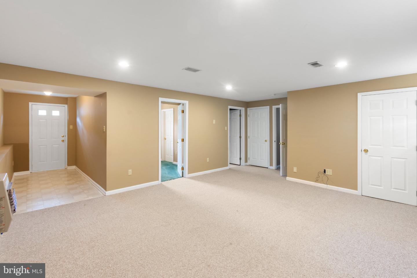 102 Kenan St Property Photo 38