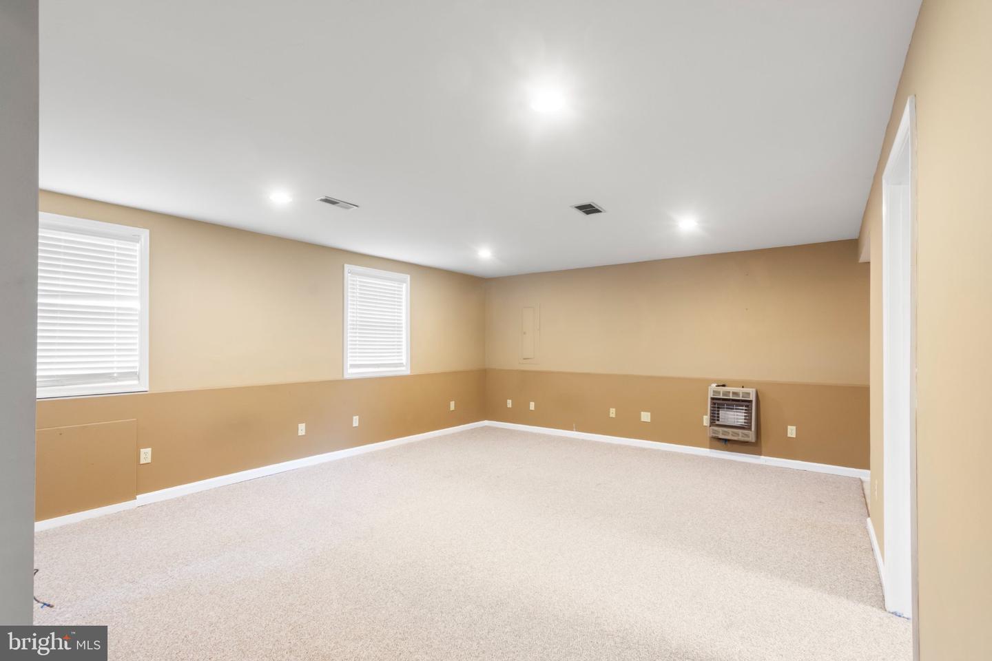 102 Kenan St Property Photo 39