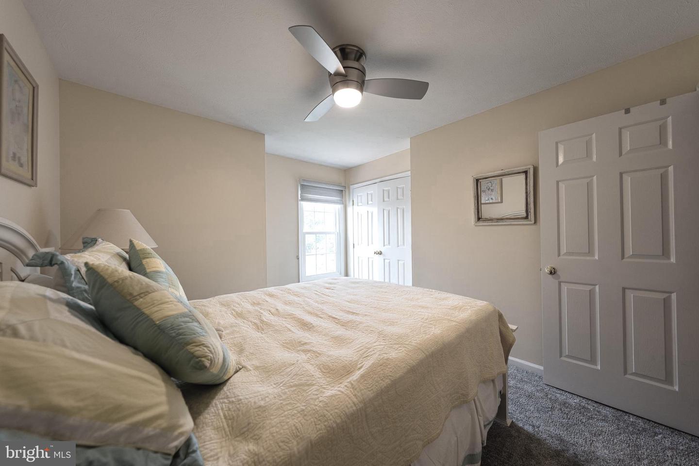 6025 Kennard Ct Property Photo 29