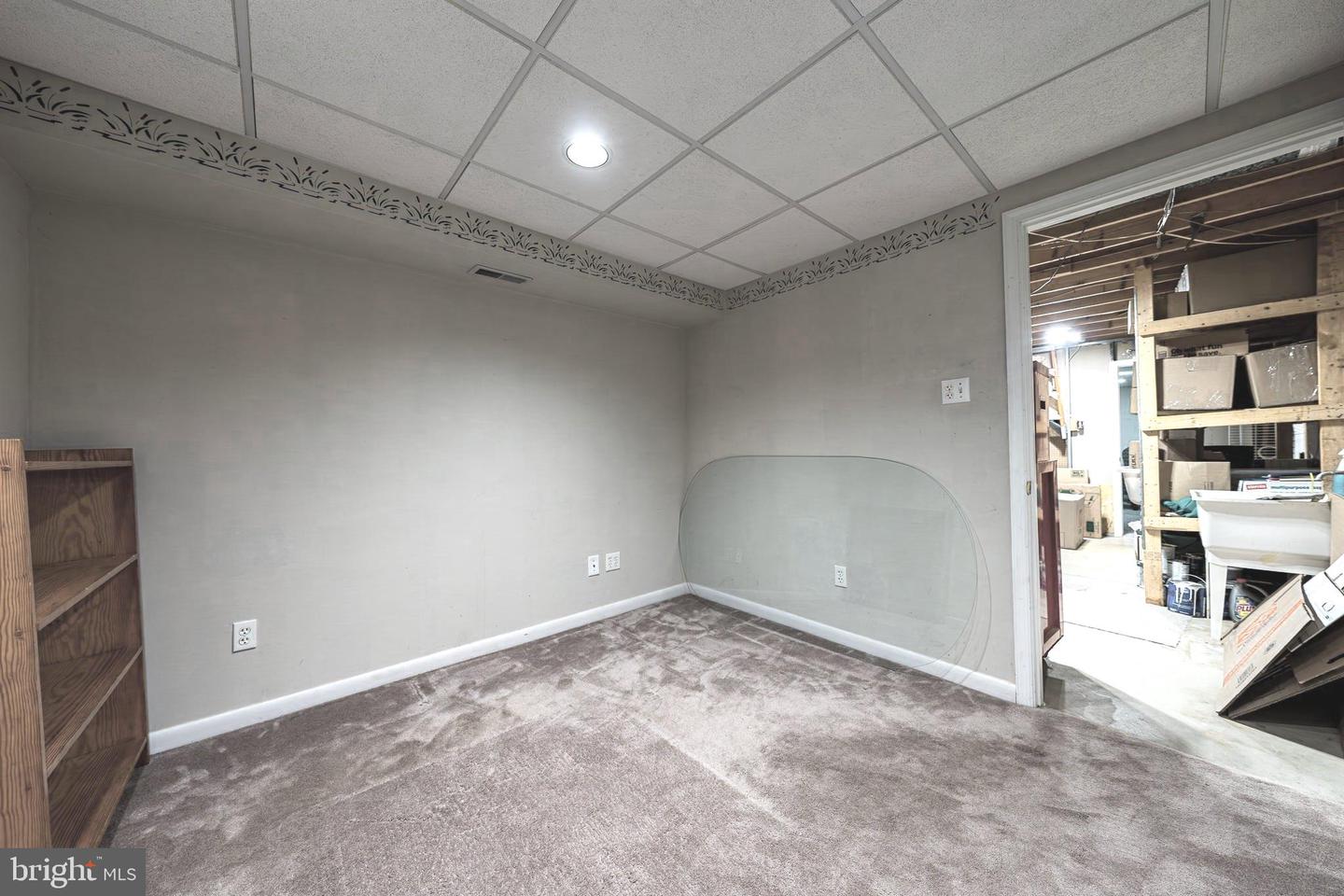 6025 Kennard Ct Property Photo 37