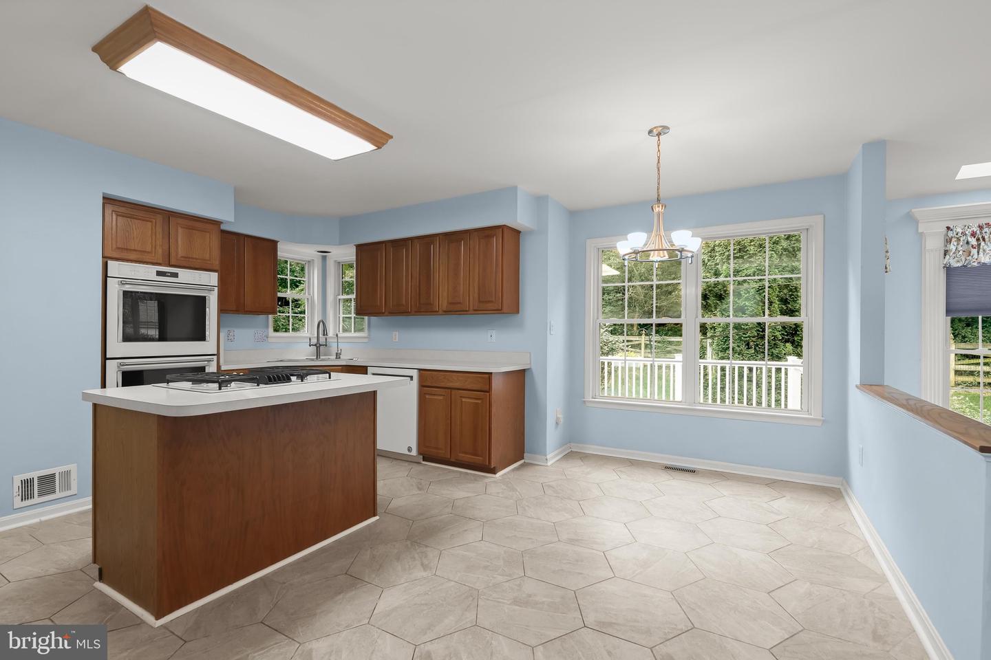 1003 Summer Sweet Ln Property Photo 18