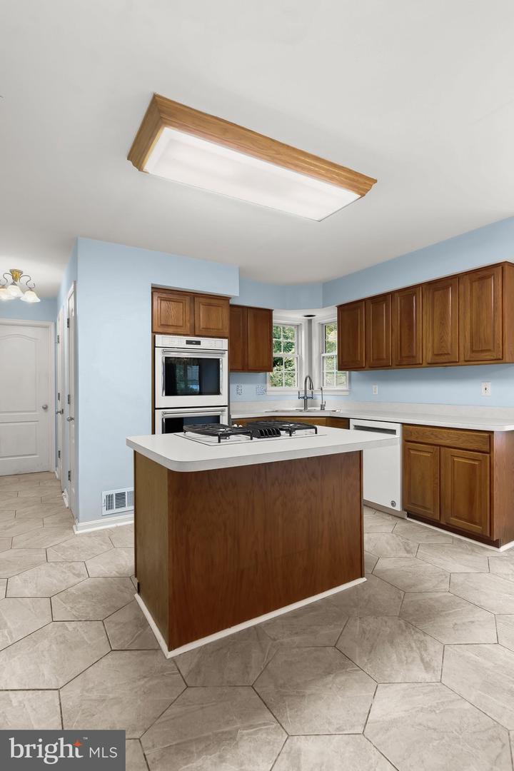 1003 Summer Sweet Ln Property Photo 24