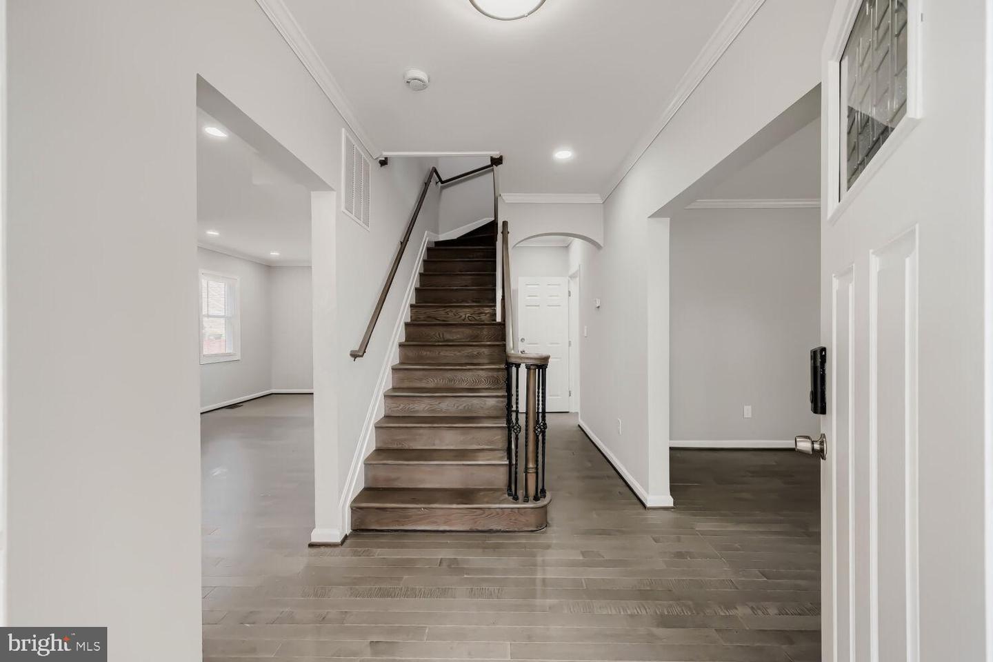 150 Lincoln Rd Property Photo 10