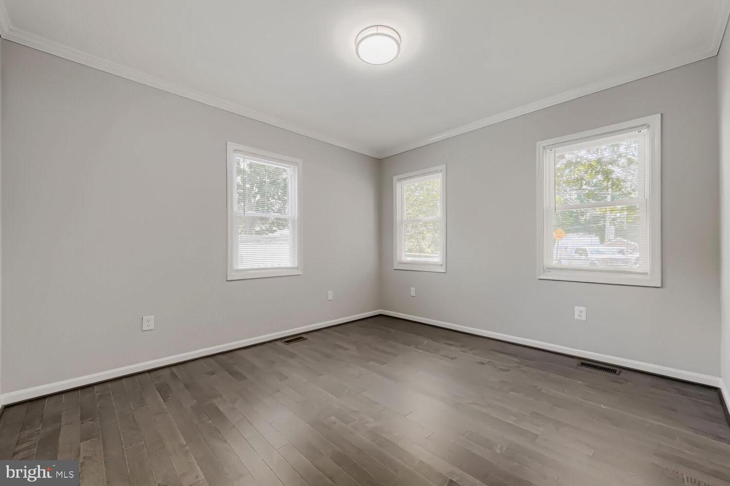 150 Lincoln Rd Property Photo 15