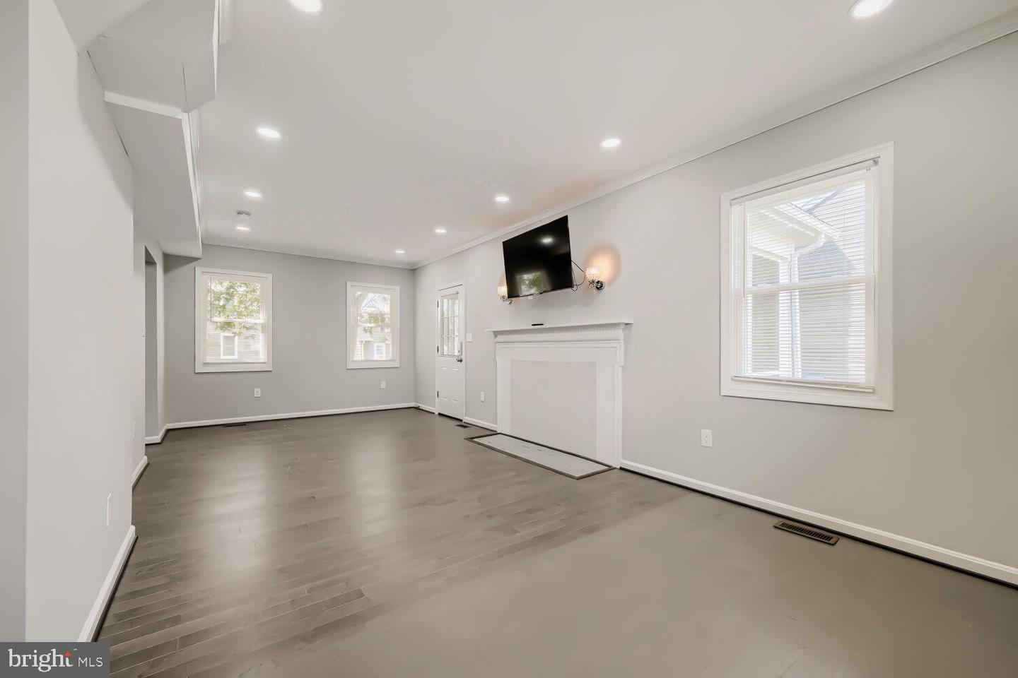 150 Lincoln Rd Property Photo 16