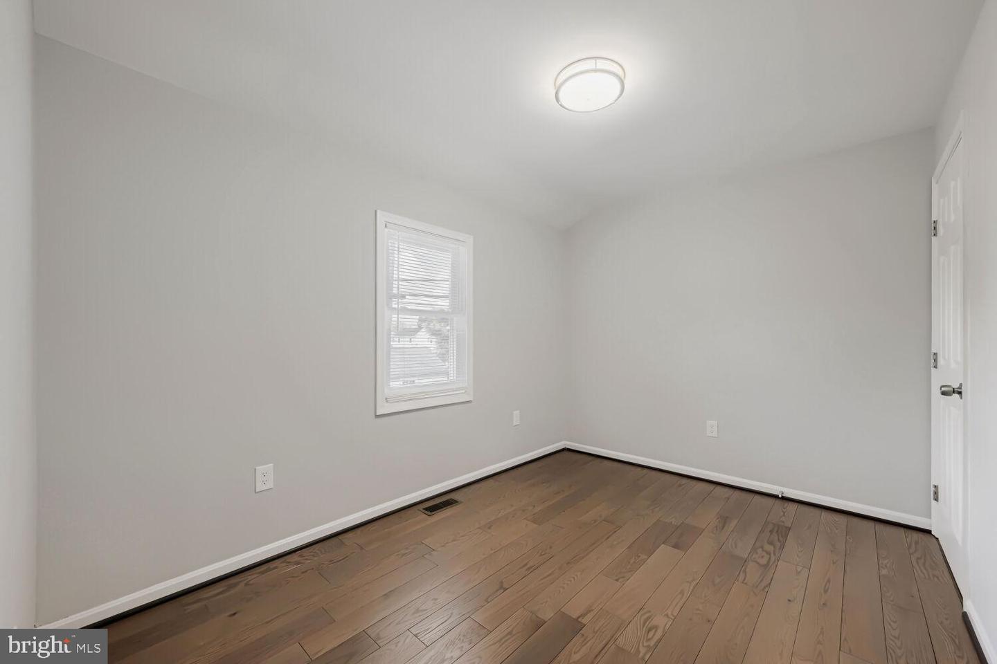 150 Lincoln Rd Property Photo 34