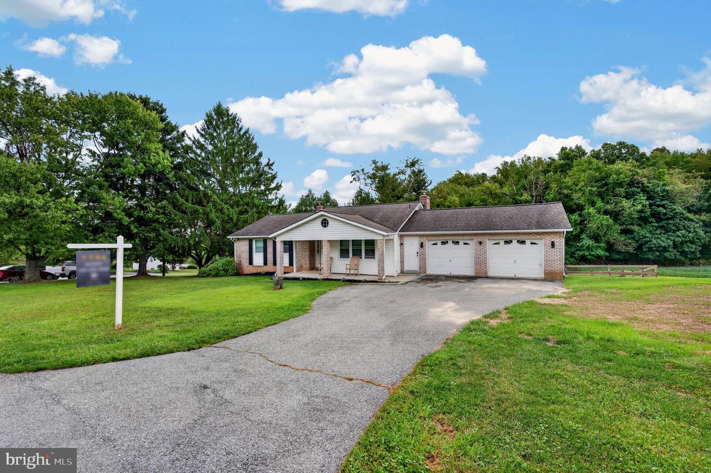 1511 Pilgrim Ln Property Photo 1