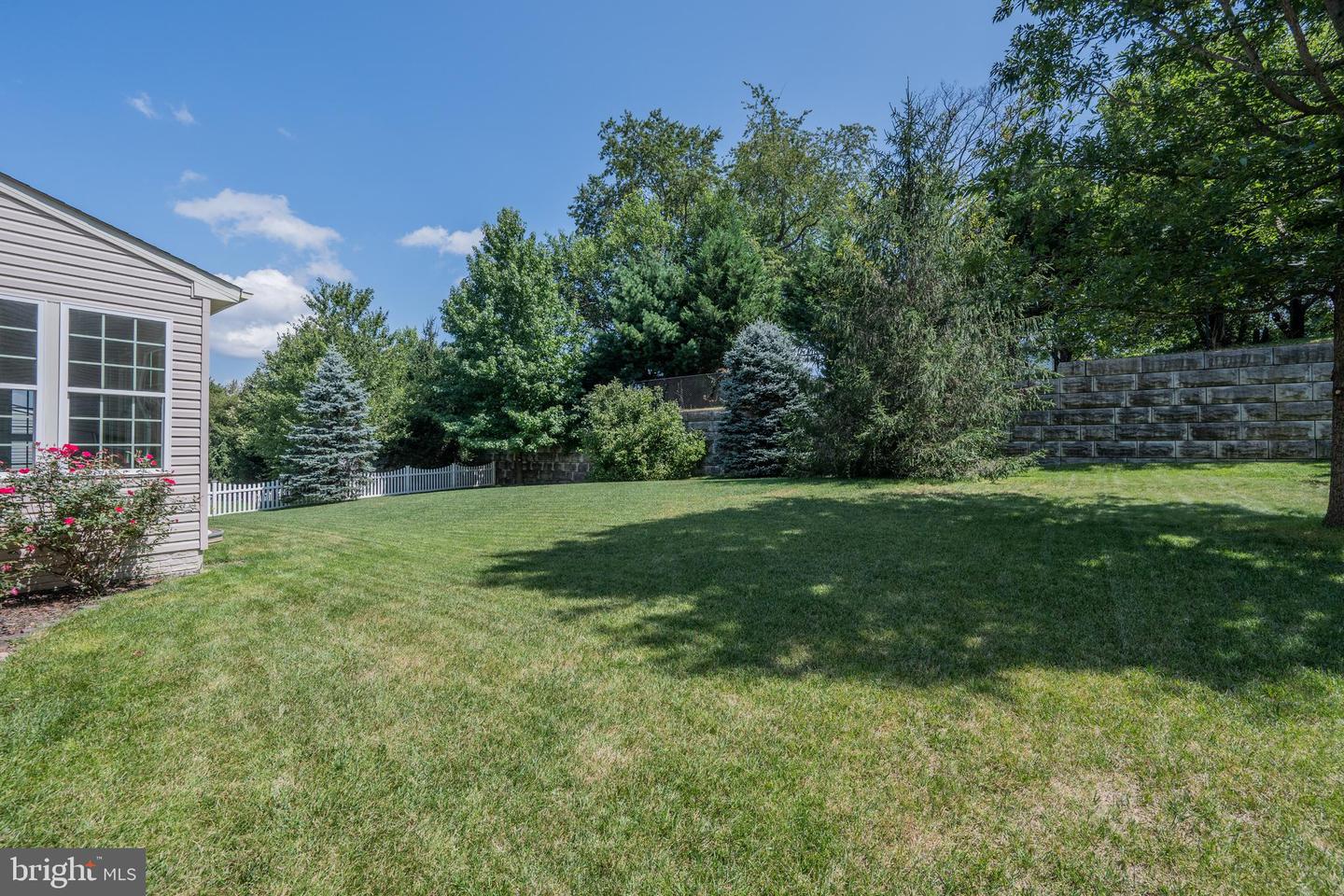 2105 Fieldbrook Ln Property Photo 8