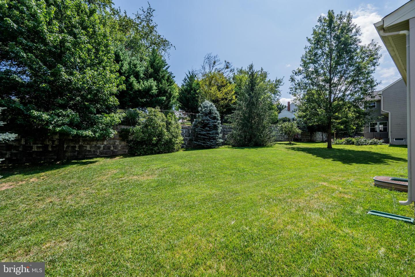 2105 Fieldbrook Ln Property Photo 12