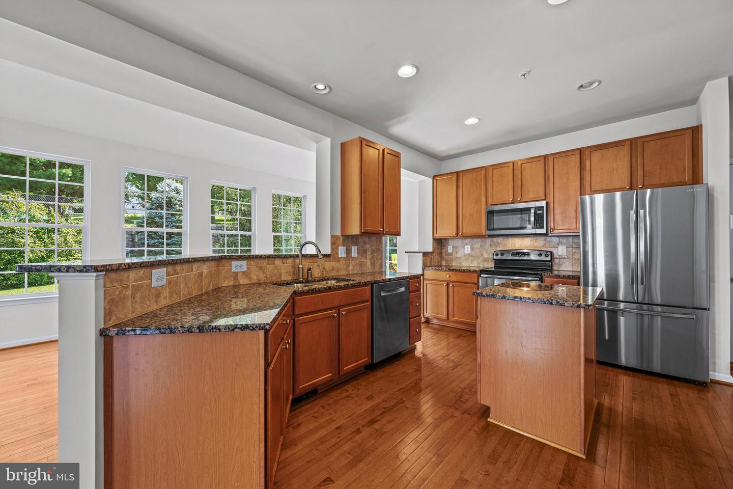 2105 Fieldbrook Ln Property Photo 16