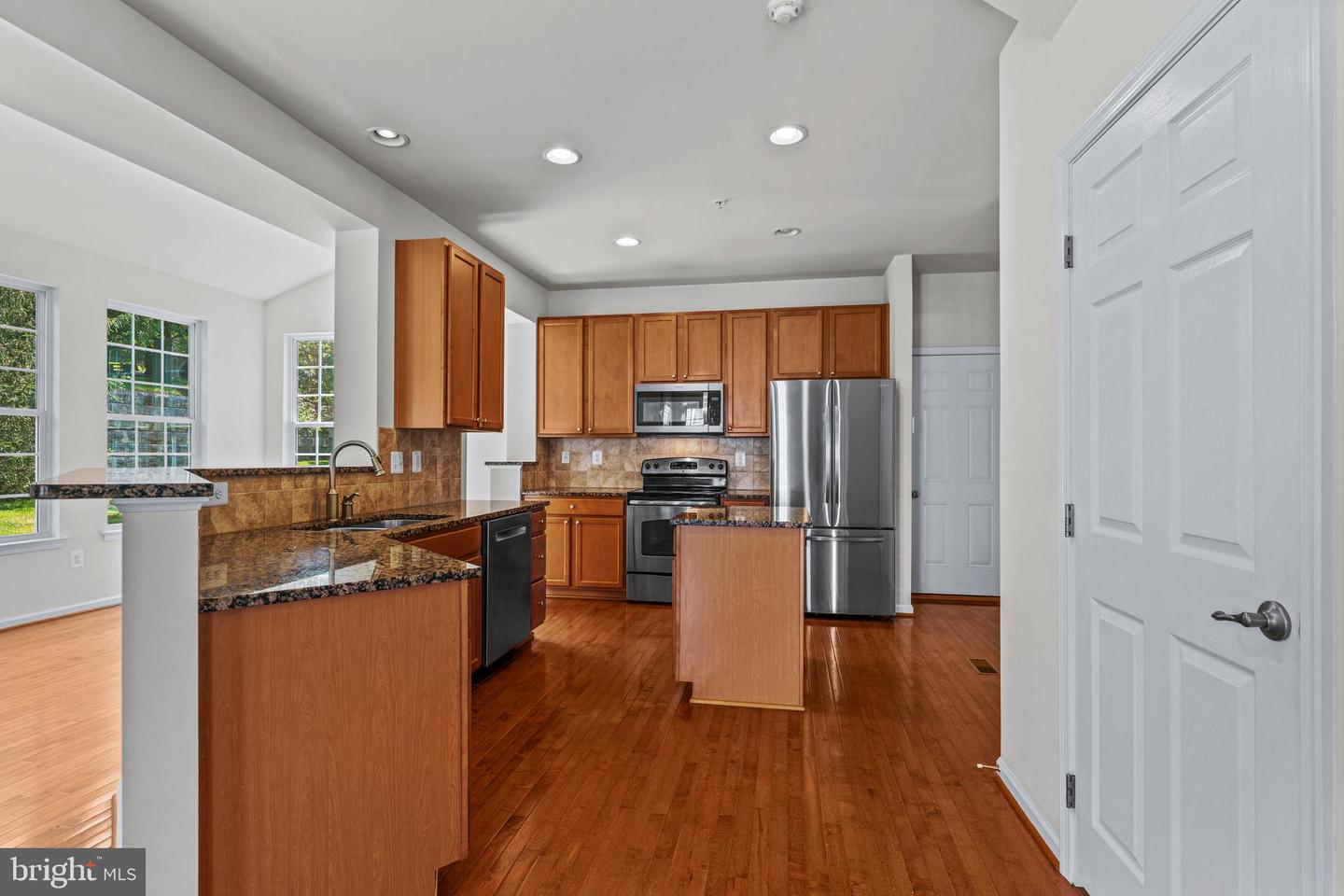2105 Fieldbrook Ln Property Photo 17