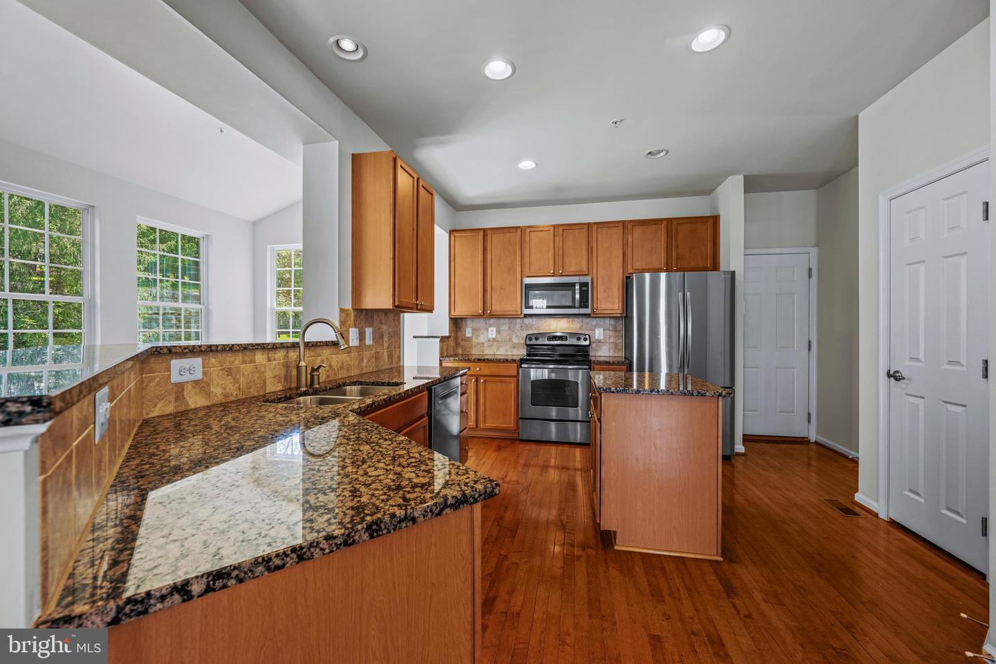 2105 Fieldbrook Ln Property Photo 18