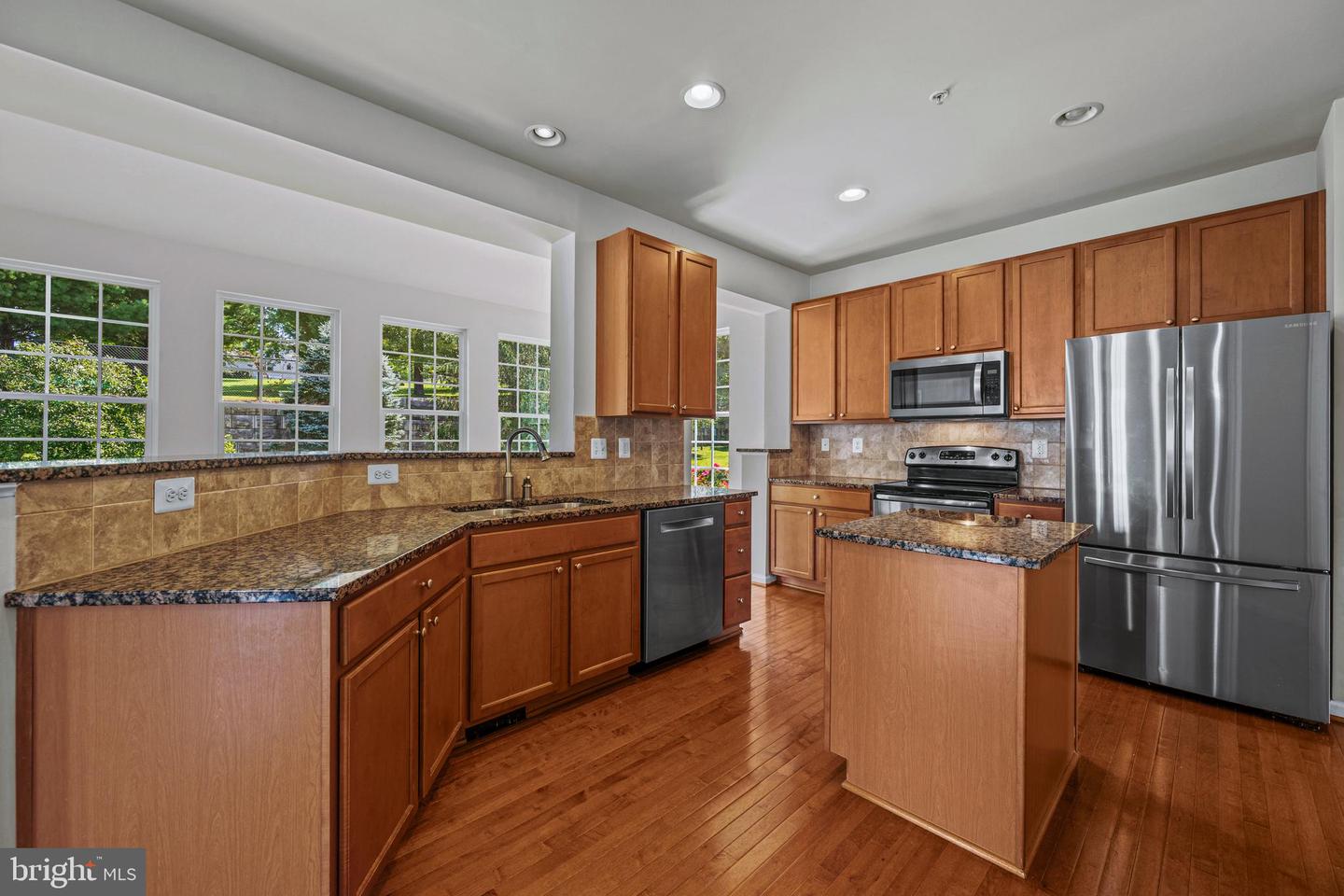 2105 Fieldbrook Ln Property Photo 19