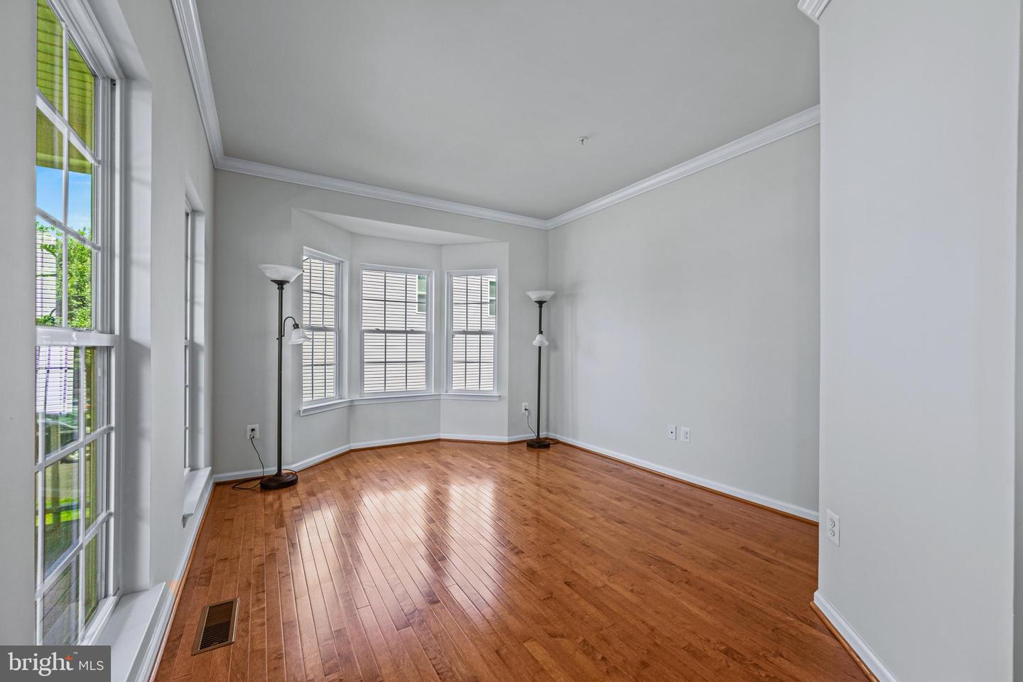 2105 Fieldbrook Ln Property Photo 28