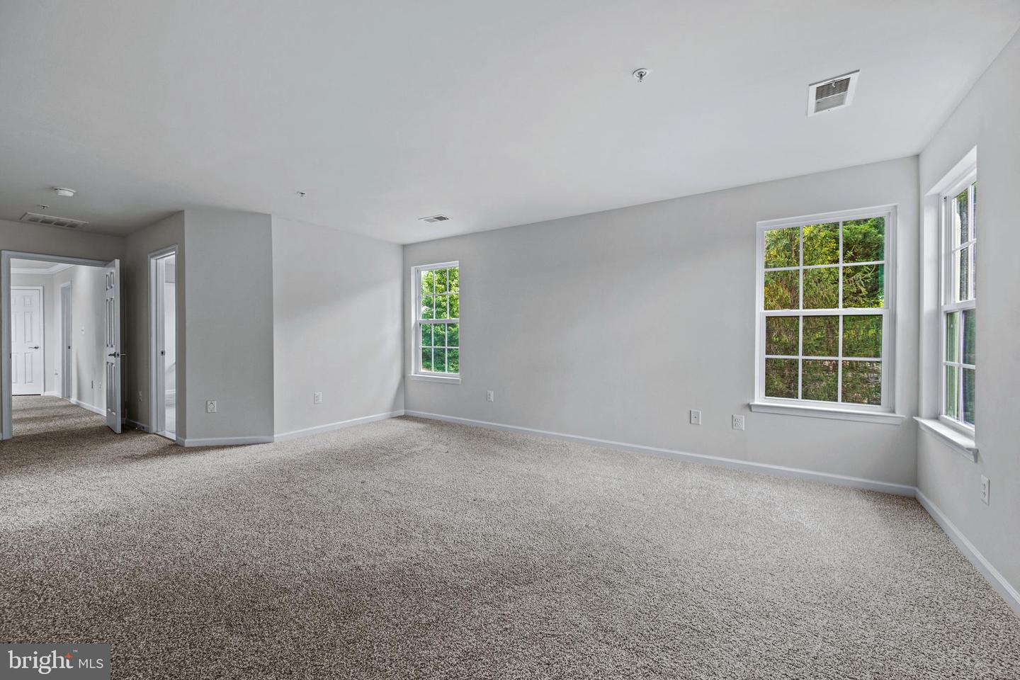 2105 Fieldbrook Ln Property Photo 31