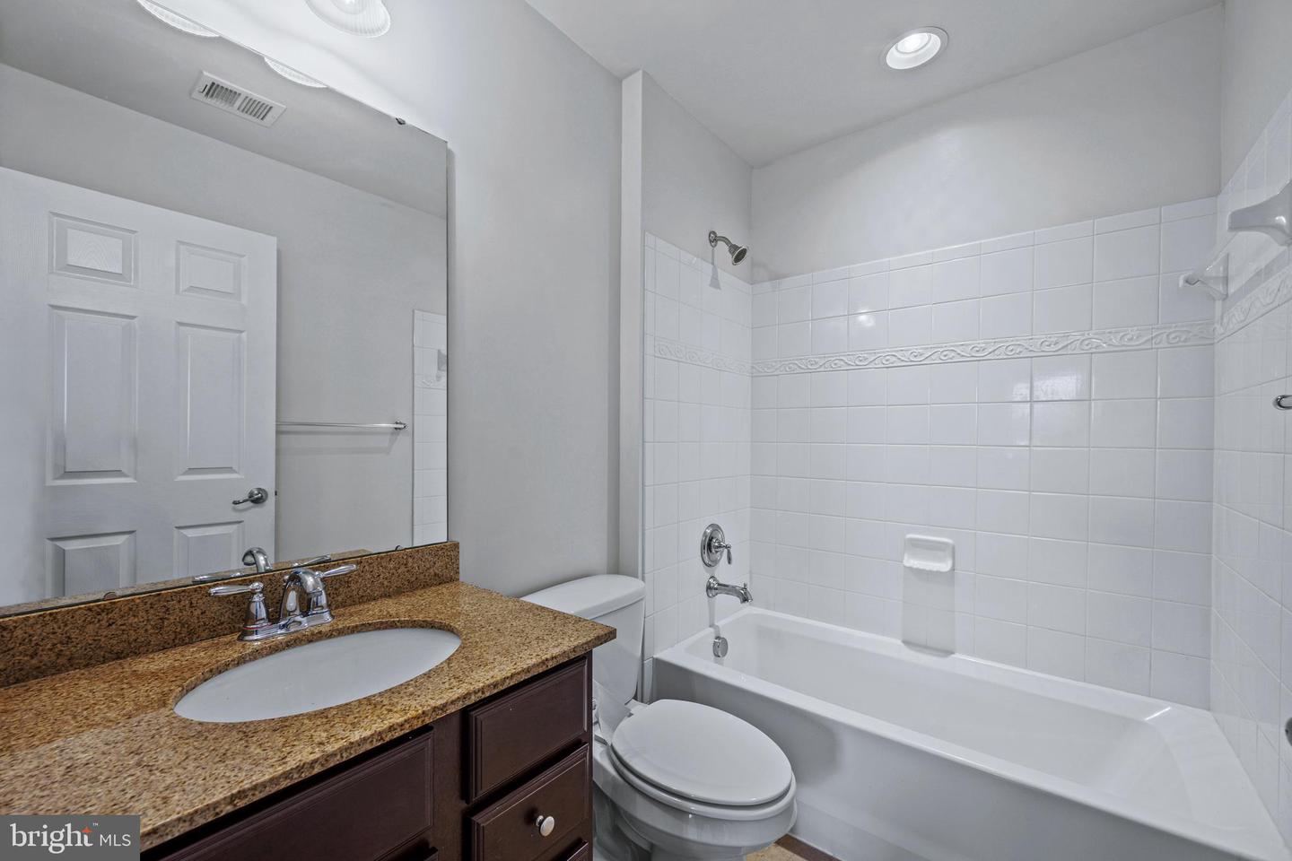 2105 Fieldbrook Ln Property Photo 37