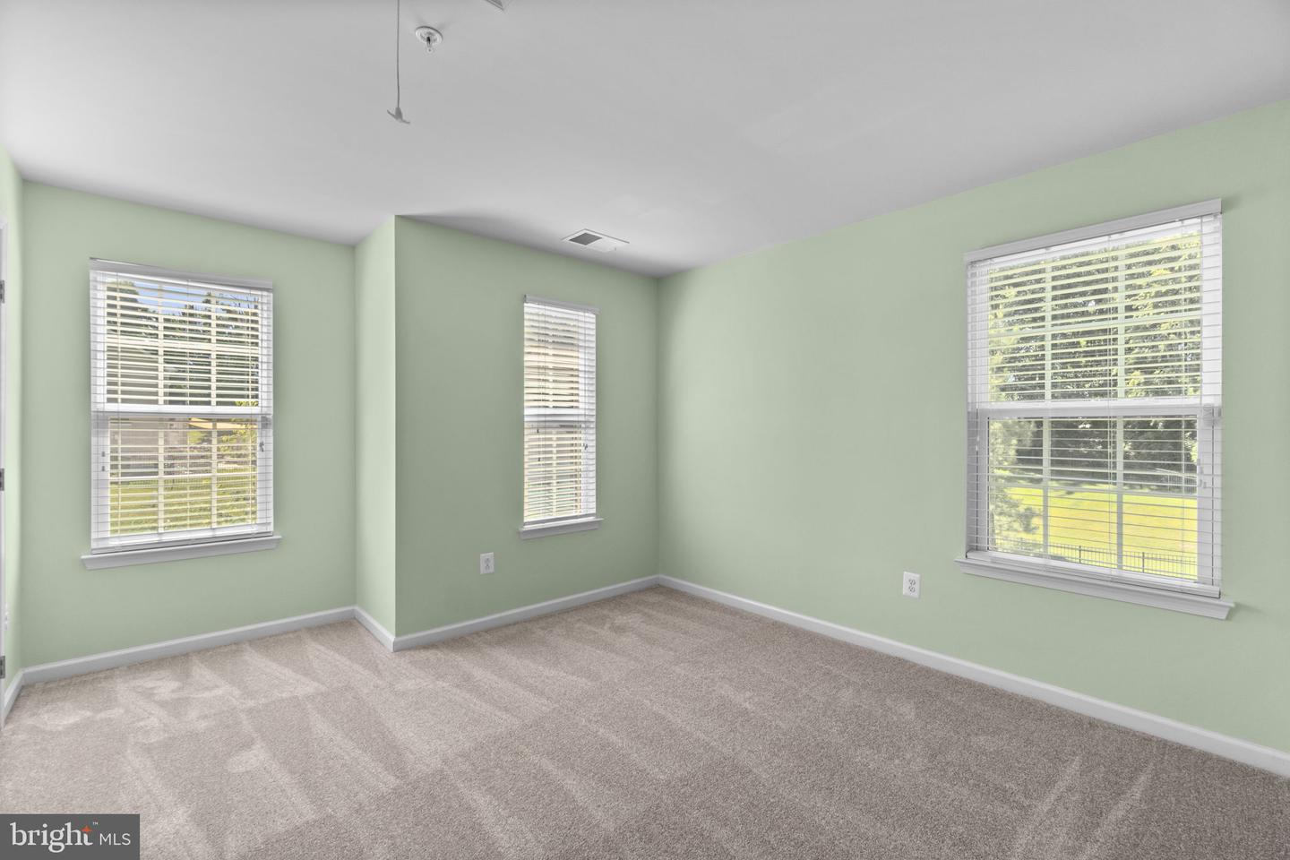 696 Wilford Dr Property Photo 46